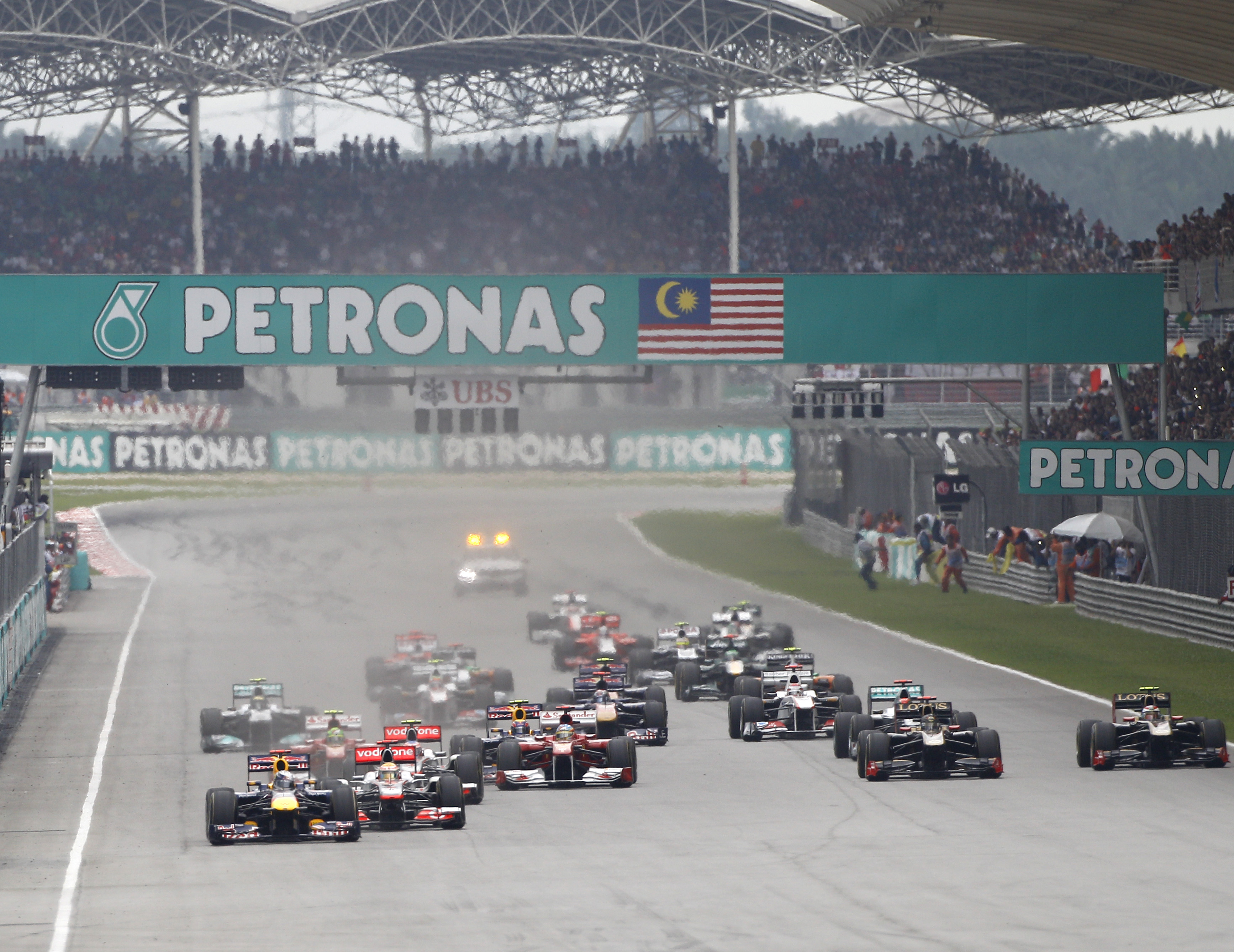 Formula 1: Abandonan P&eacute;rez y Maldonado.