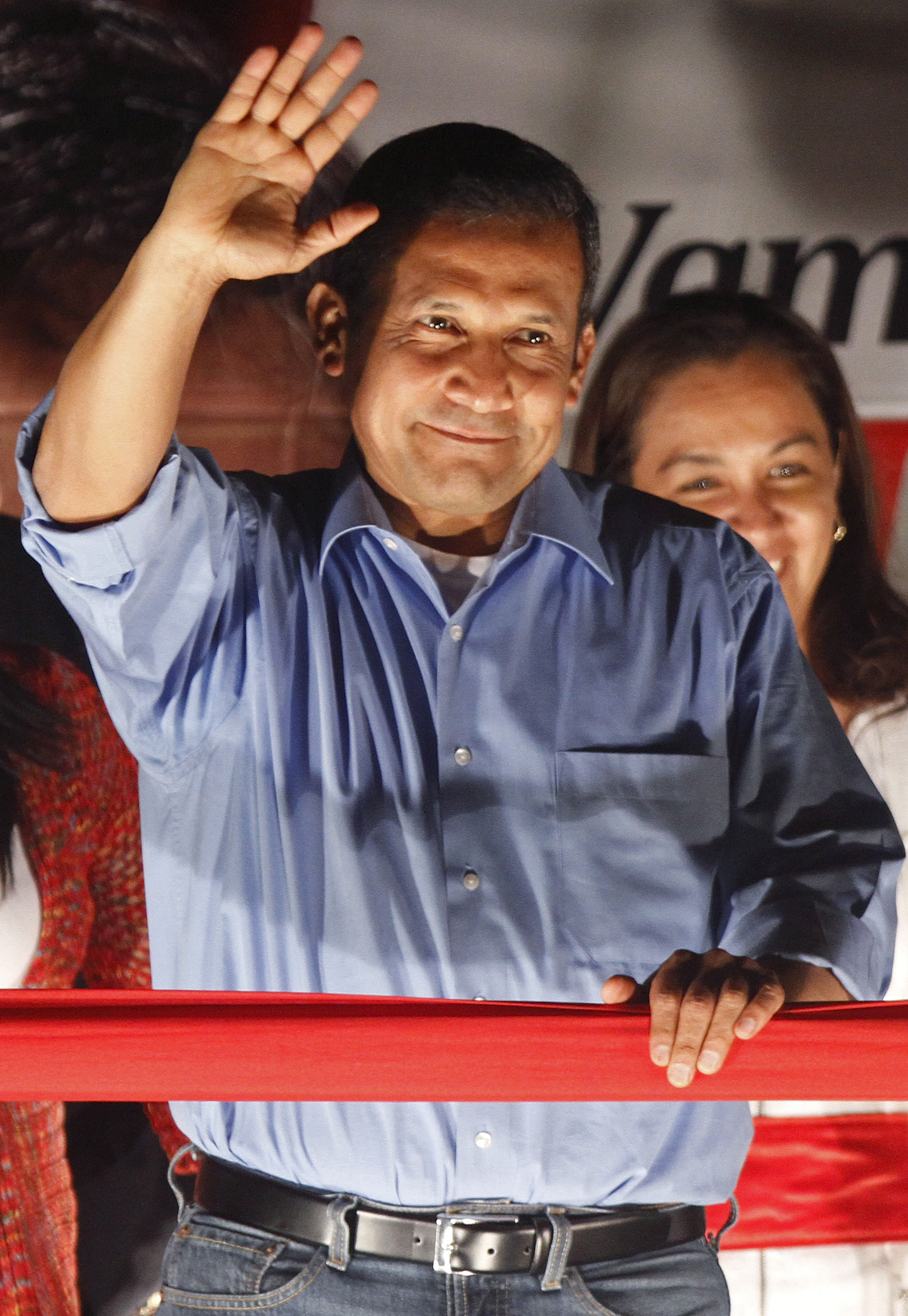 Humala disputar&iacute;a segunda vuelta con Fujimori en Per&uacute;