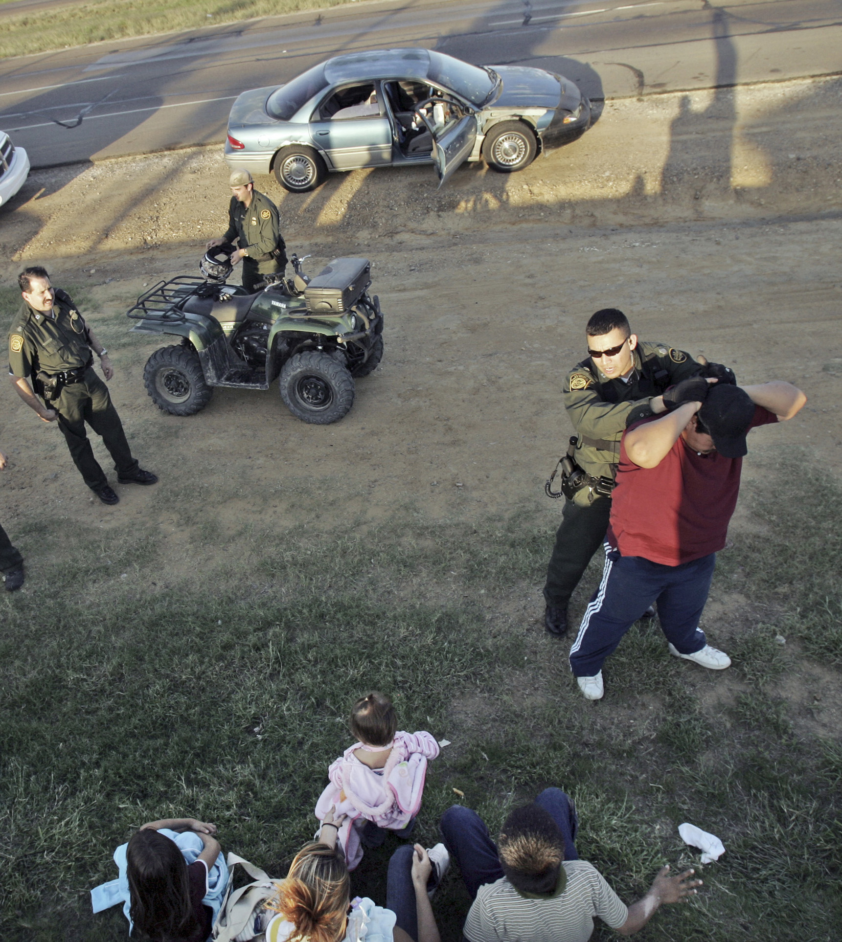 Piden deportar a m&aacute;s criminales