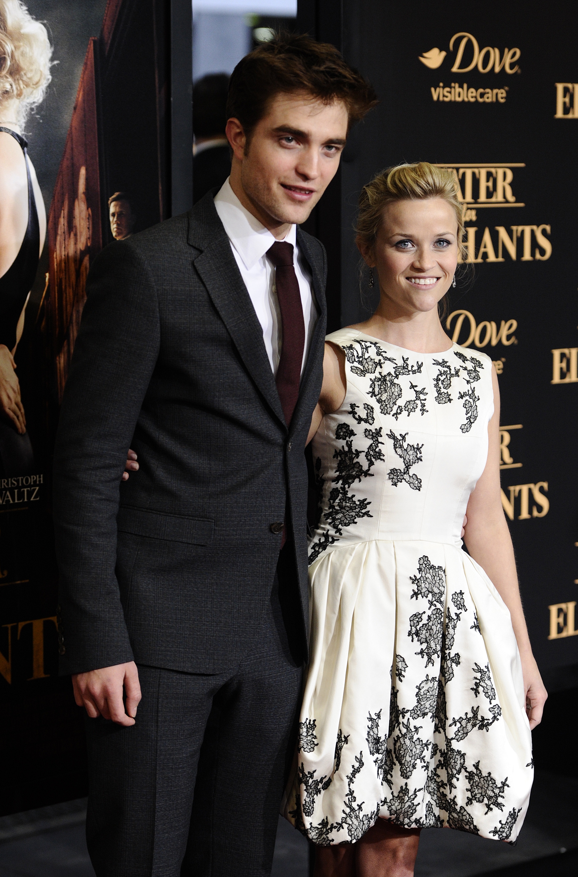 Robert Pattinson cambia vampiros por elefantes