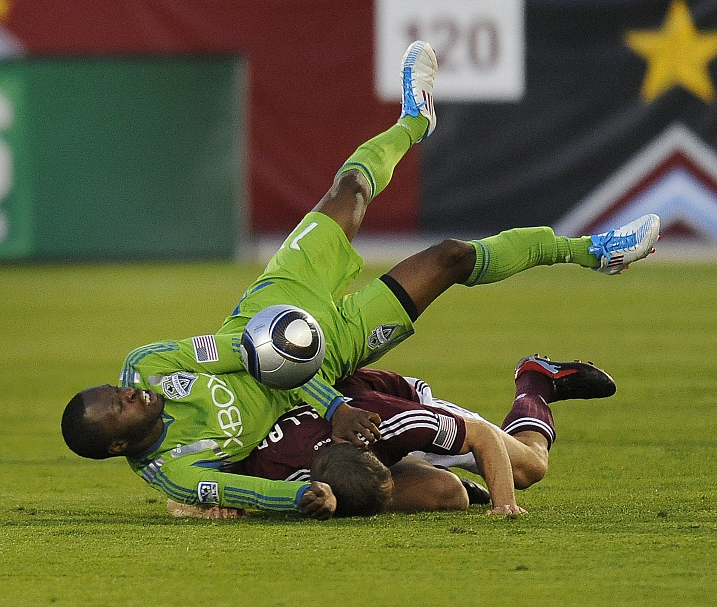 Grave lesi&oacute;n sufre jugador de Sounders