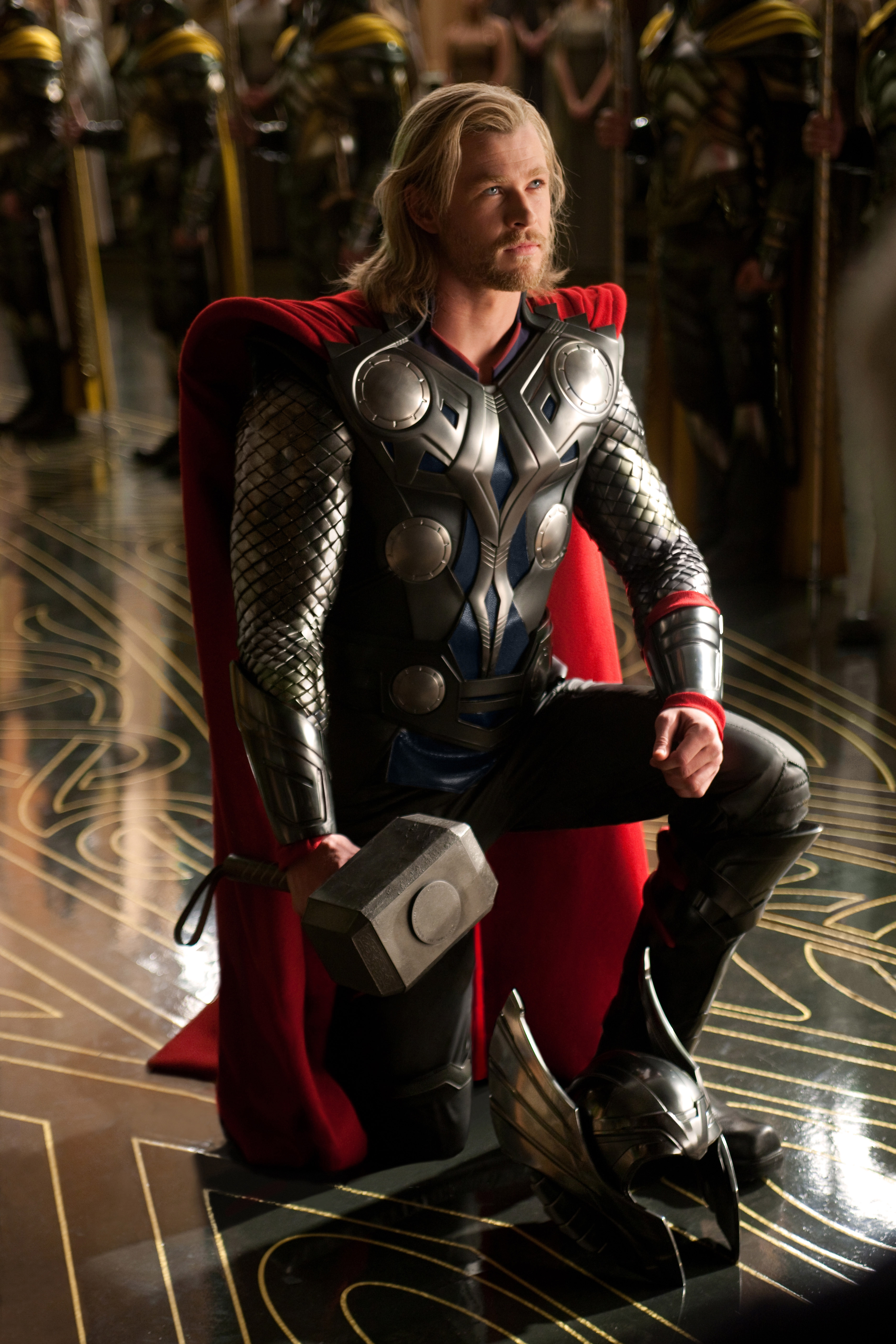 Chris Hemsworth sorprende a Hollywood como el dios del trueno
