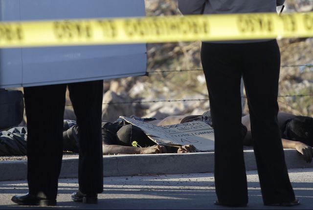 Aumenta n&uacute;mero de cad&aacute;veres en fosas