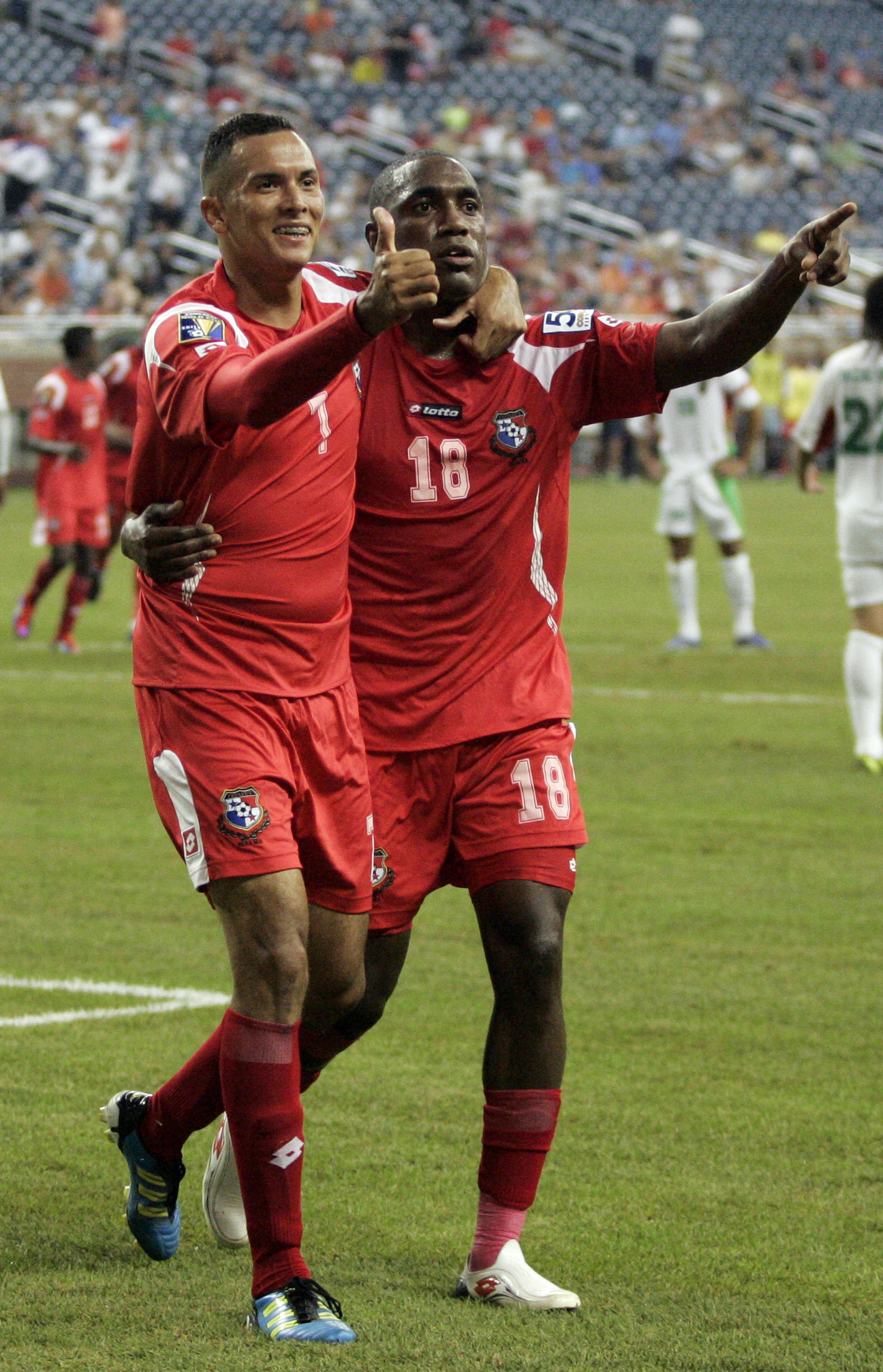 Panam&aacute; sufre pero vence a Guadalupe