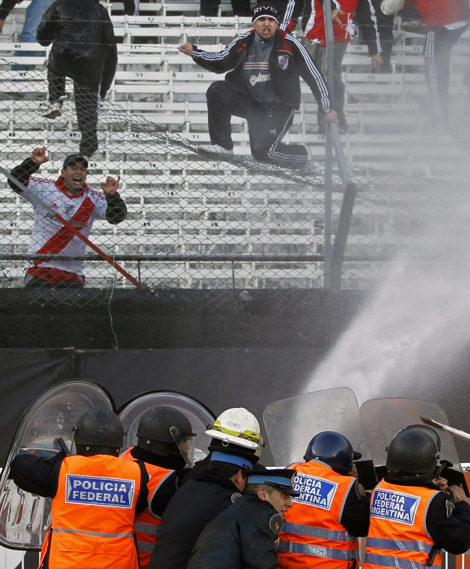 Hist&oacute;rico: Desciende el River Plate de Argentina