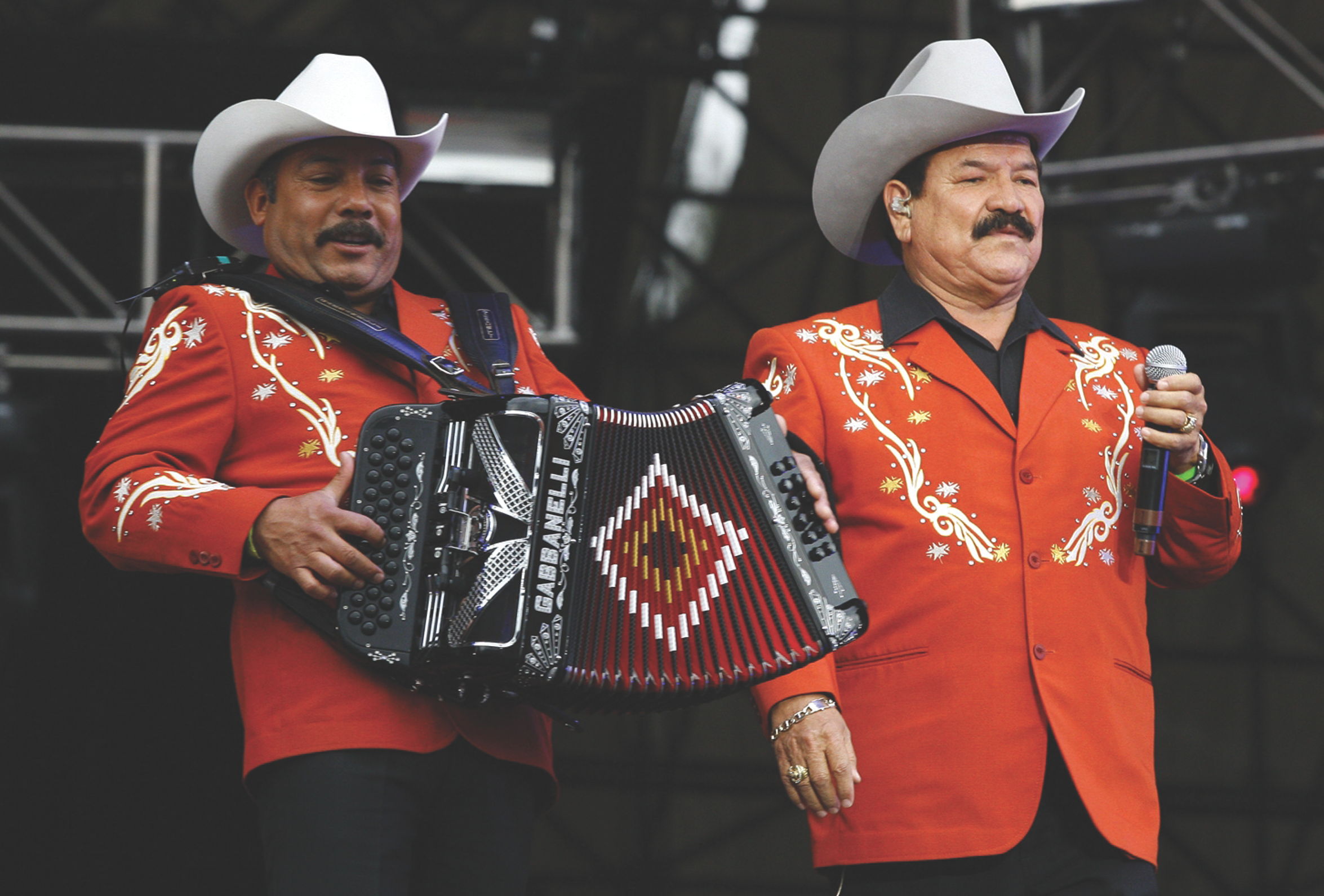 Act&uacute;an Cardenales en 'Dos Hogares'