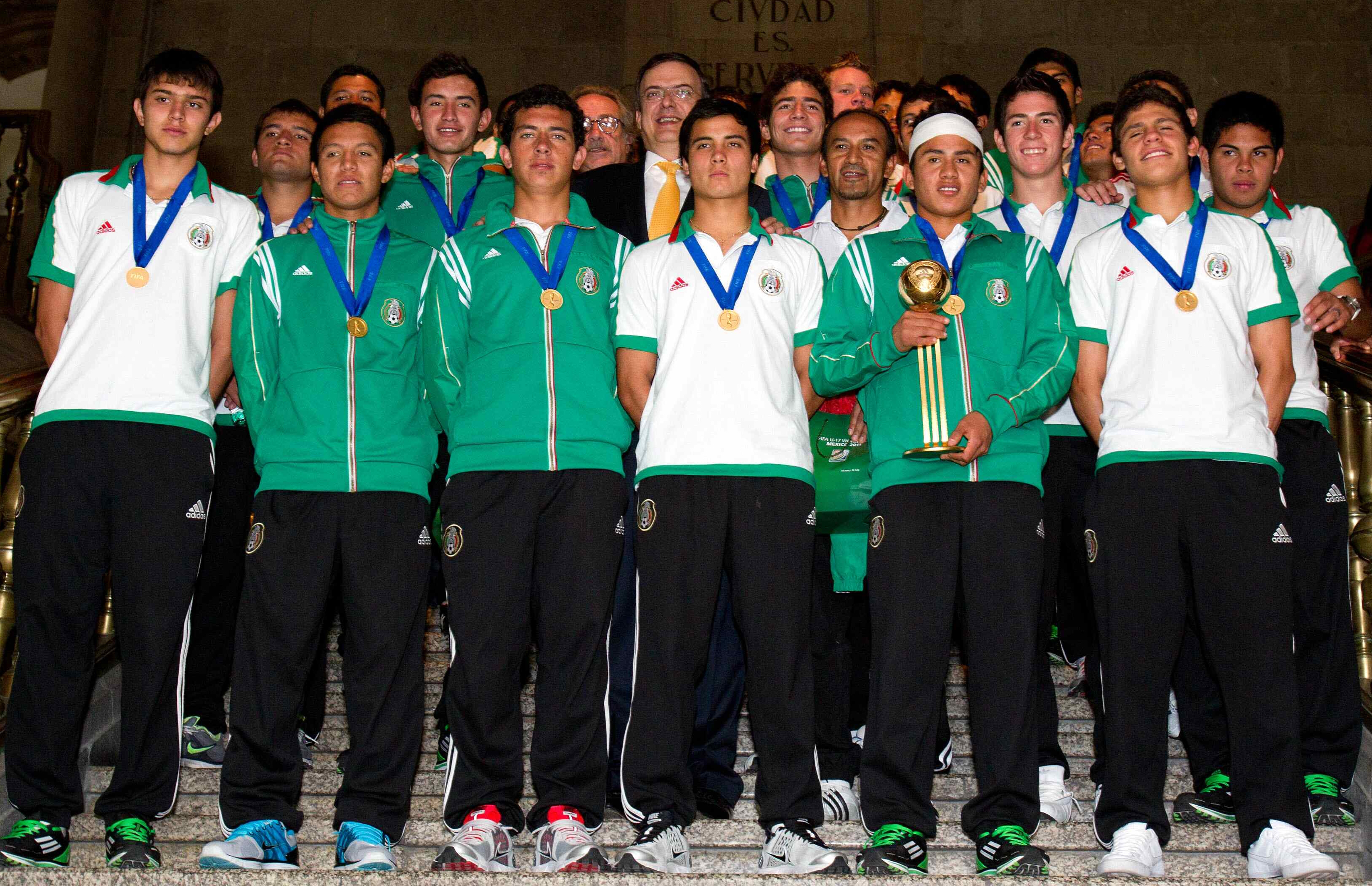 &iexcl;Ni&ntilde;os H&eacute;roes!