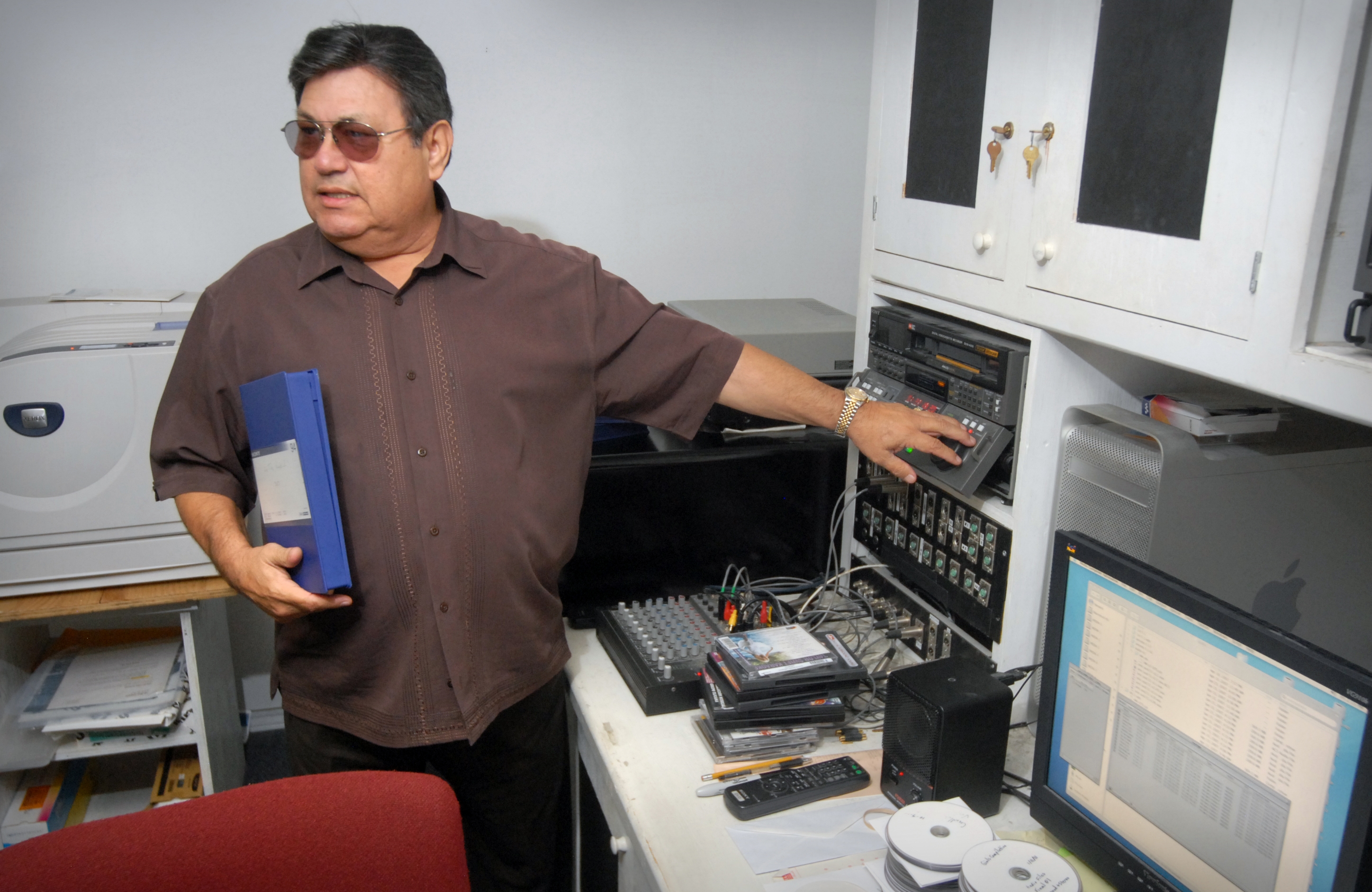 Quintanilla y EMI Latin preparan 5 nuevos discos de Selena