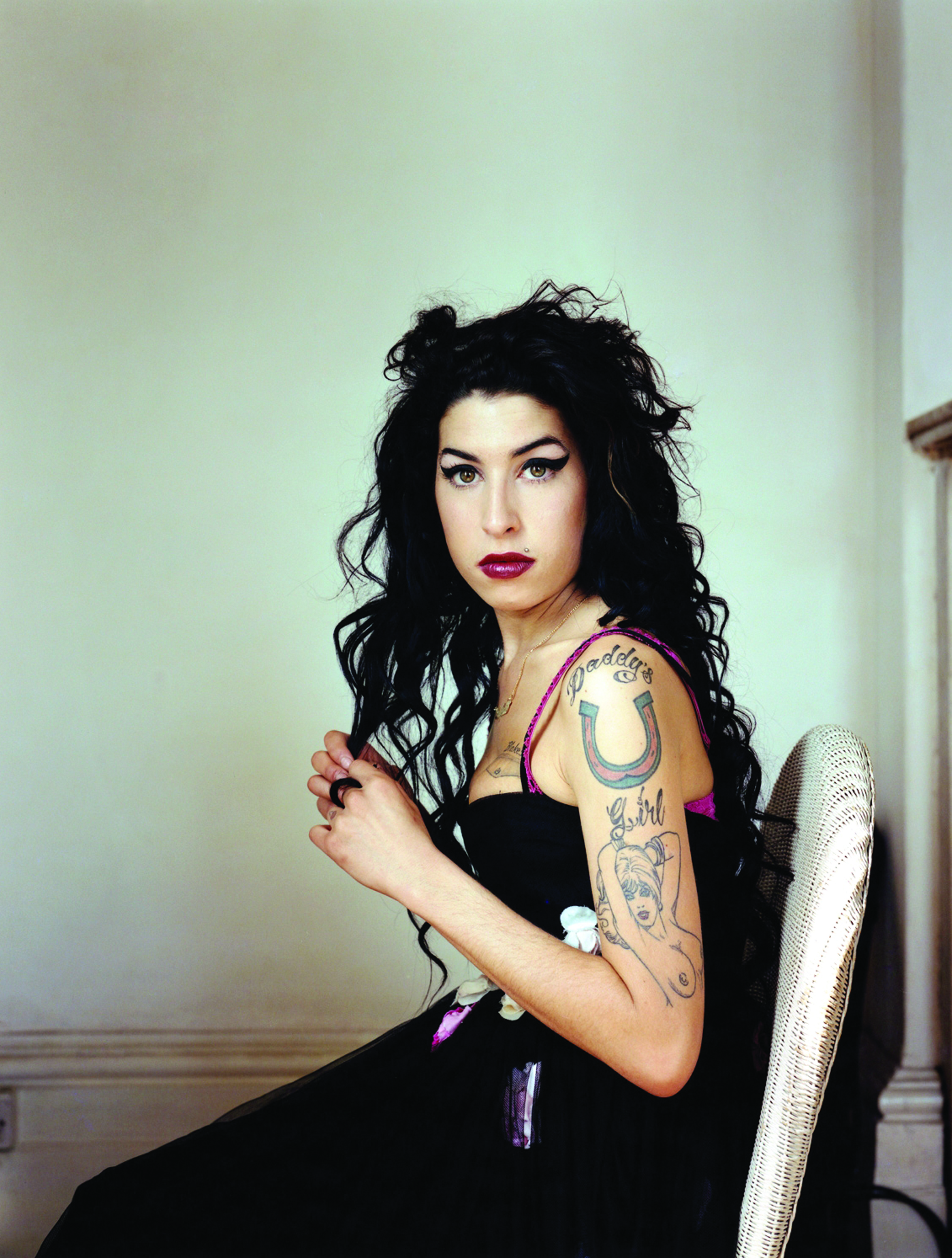 Familia Winehouse quiere crear centro de rehabilitación