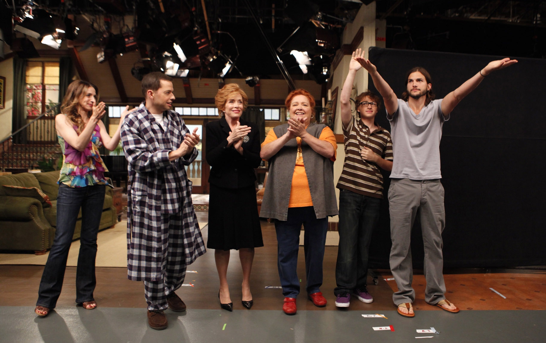 Dice Sheen que Kutcher  le salv&oacute; la vida