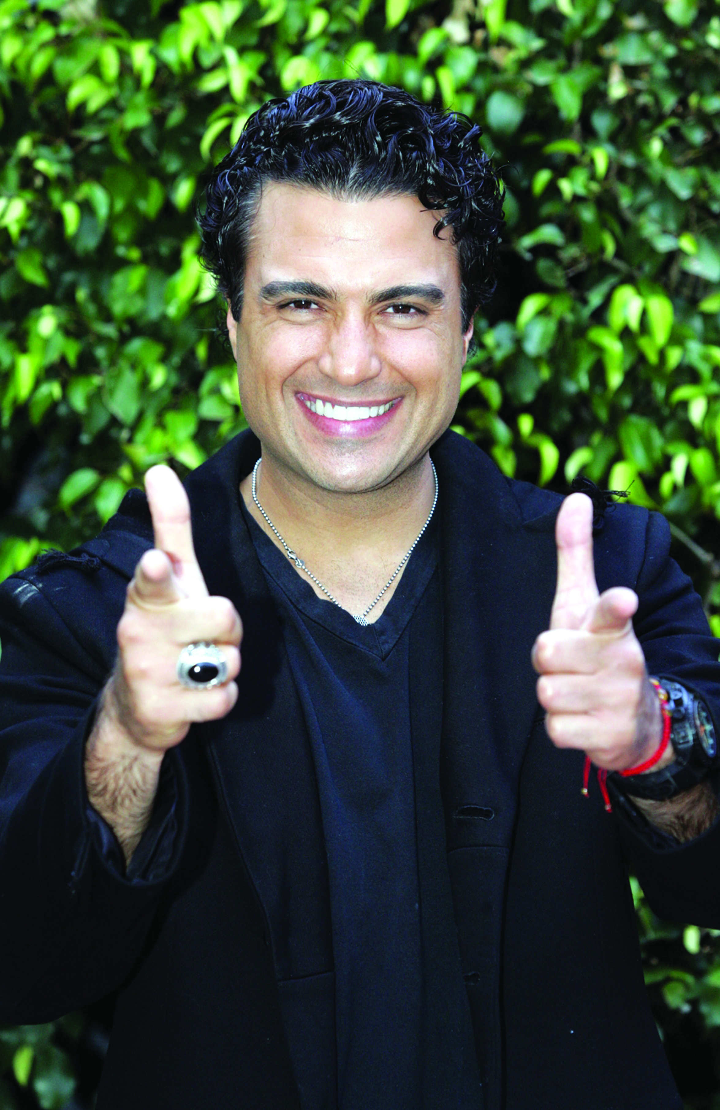 Presentan a Jaime Camil como imagen de evento de modas