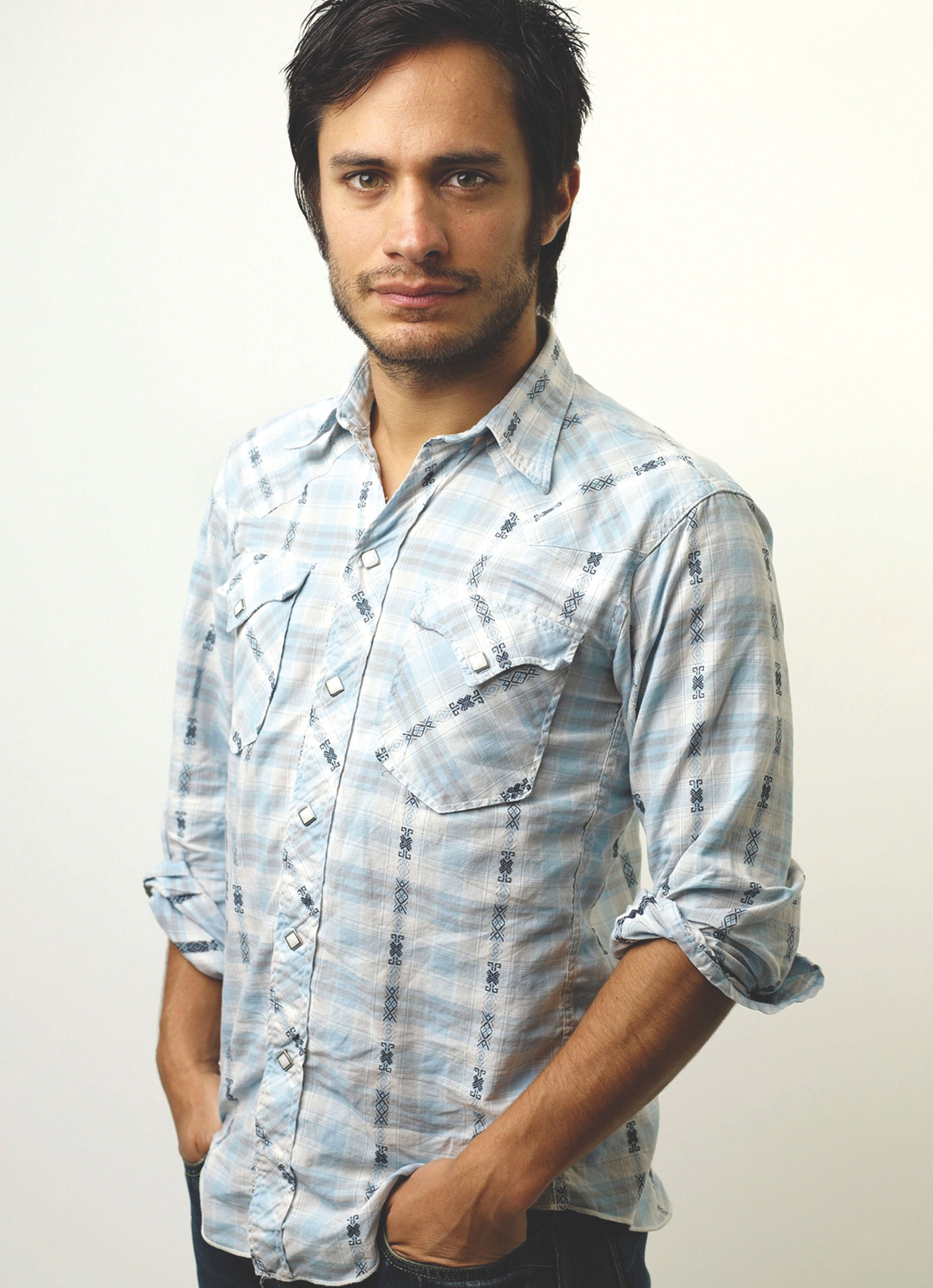 Gael Garc&iacute;a Bernal recibe premio en Washington por “Los invisibles”