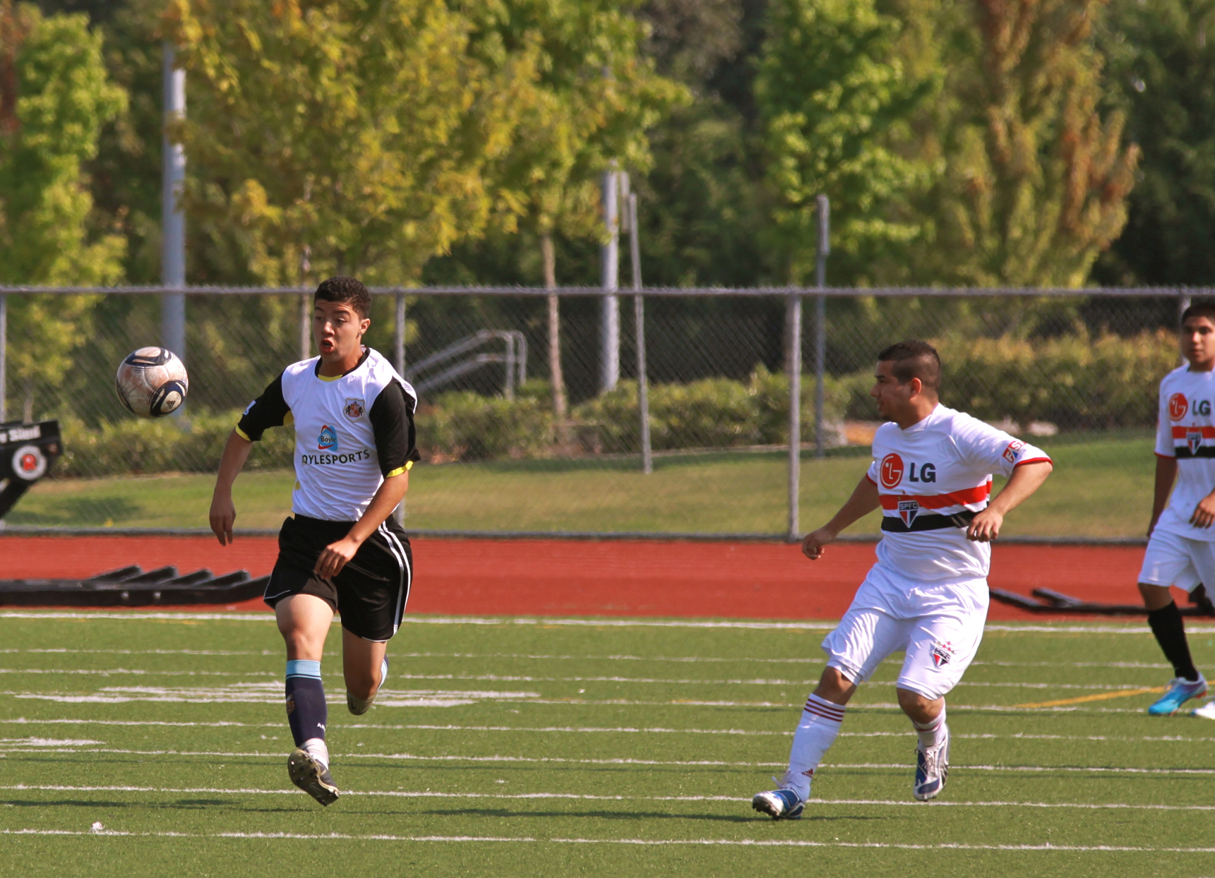 Ad&aacute;n Guti&eacute;rrez