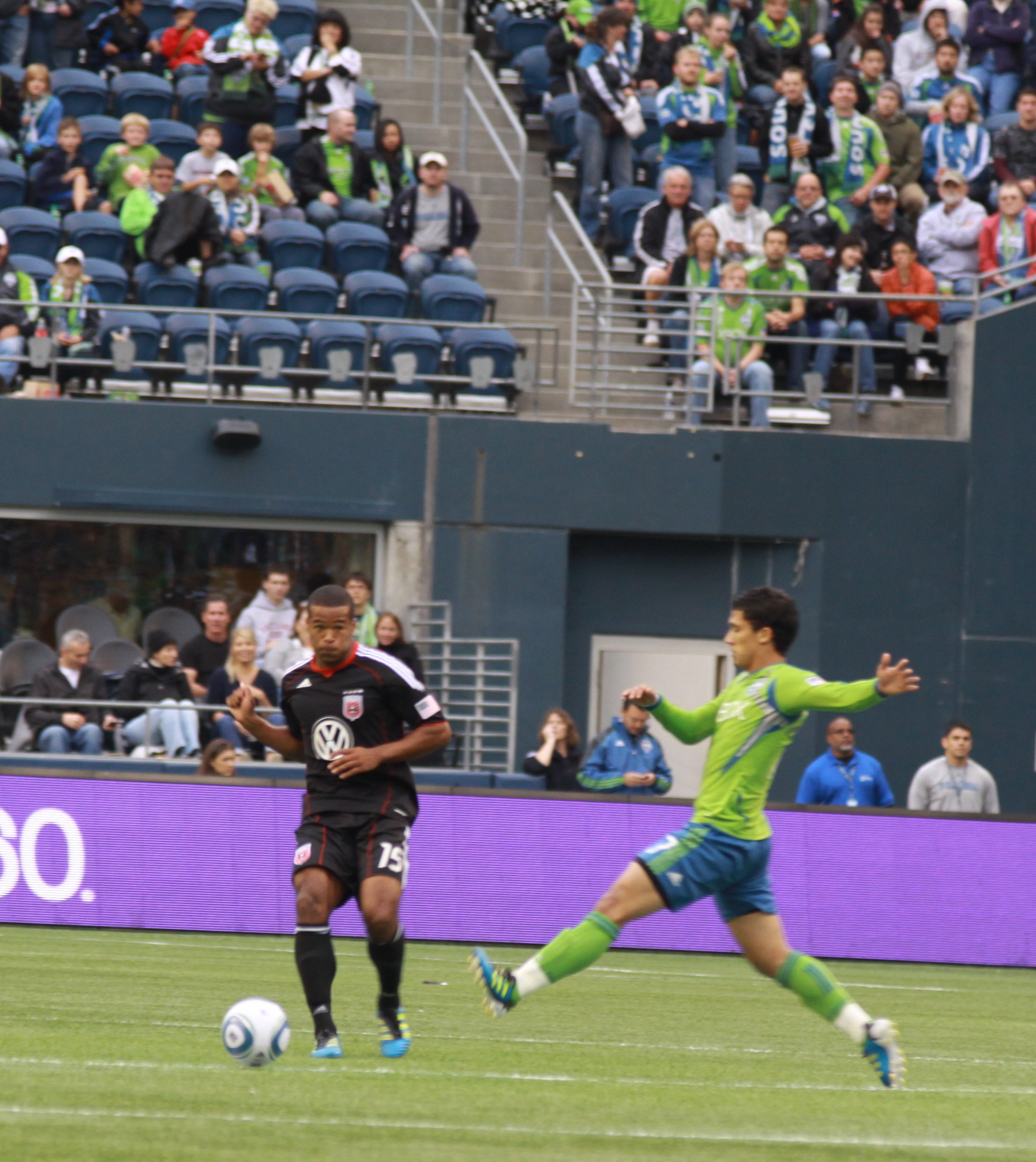 Sounders golea al DC United