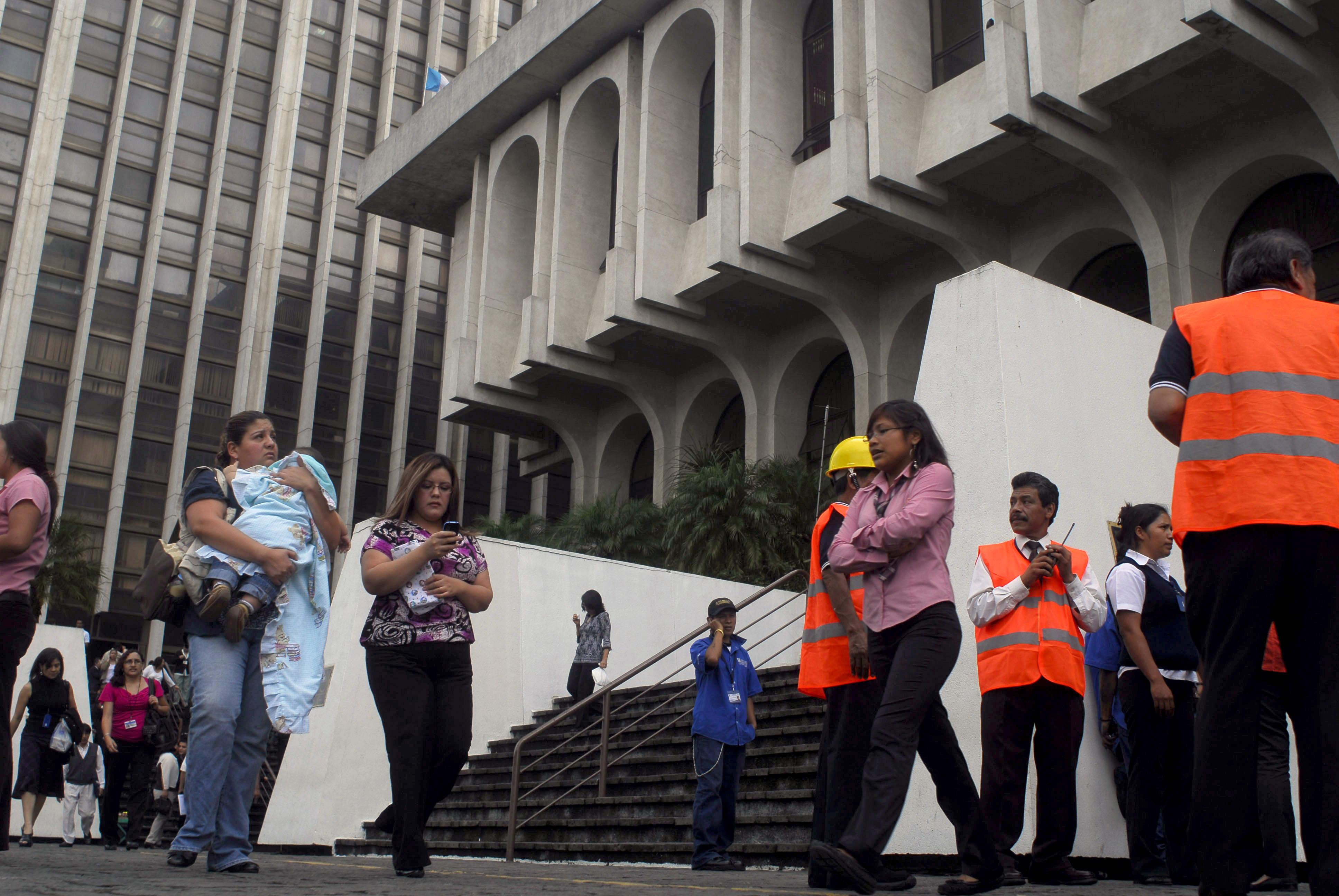 Tres sismos sacuden Guatemala; reportan algunos da&ntilde;os
