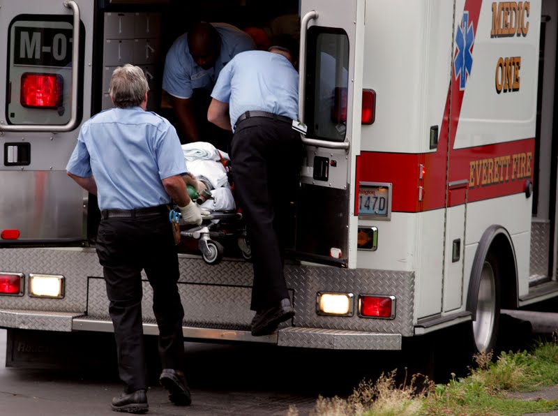 Mujer es atacada por su esposo