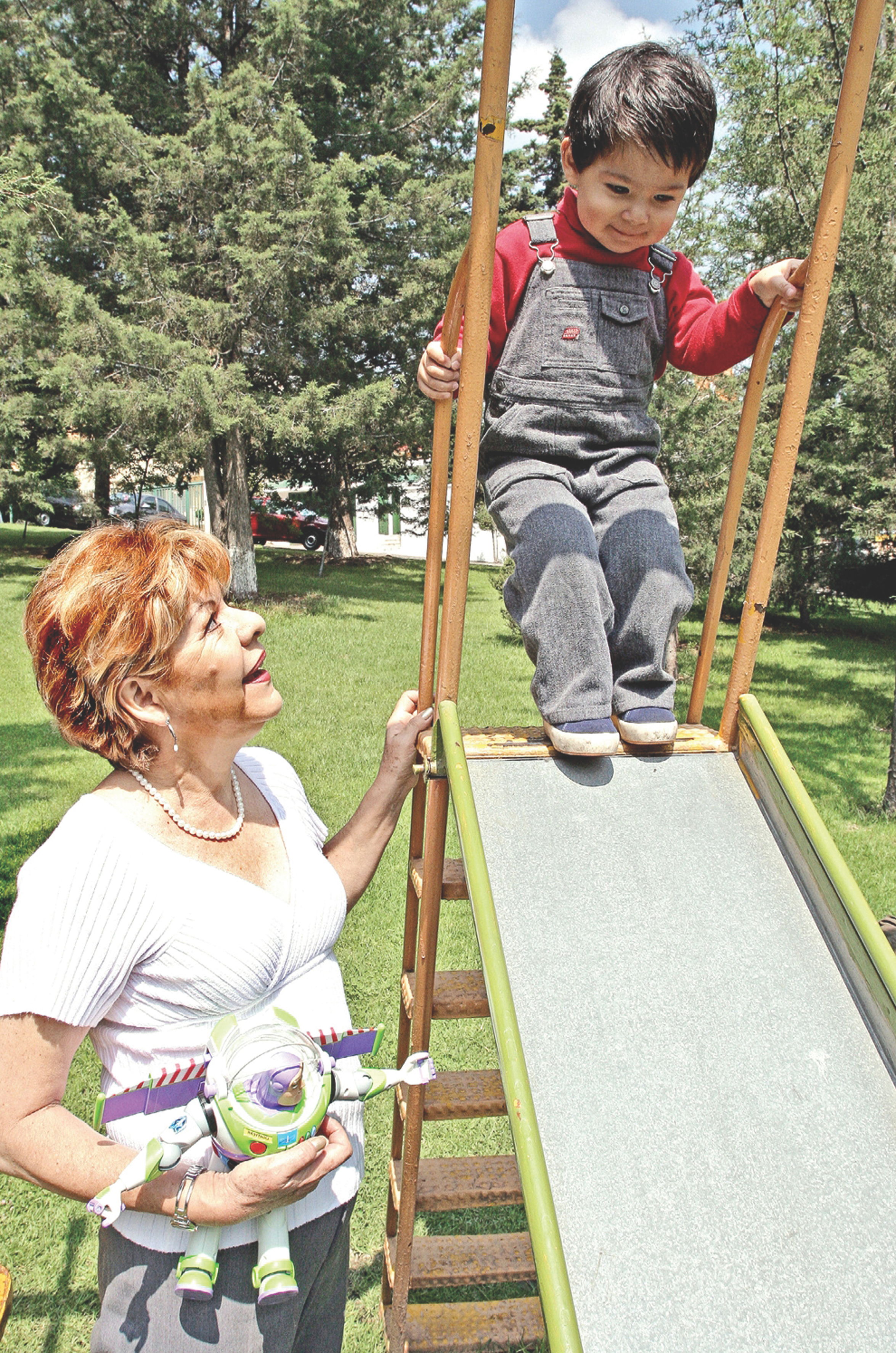 Los abuelos deben apapachar