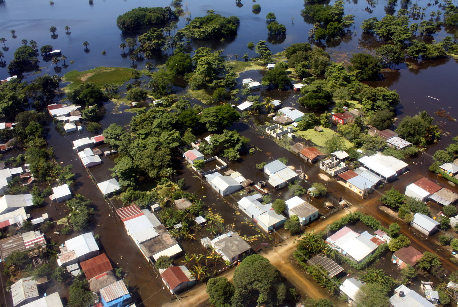 Suma Tabasco  2 municipios  en emergencia