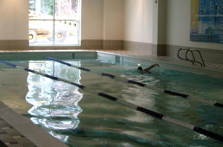 Joven hispano muere ahogado en la escuela