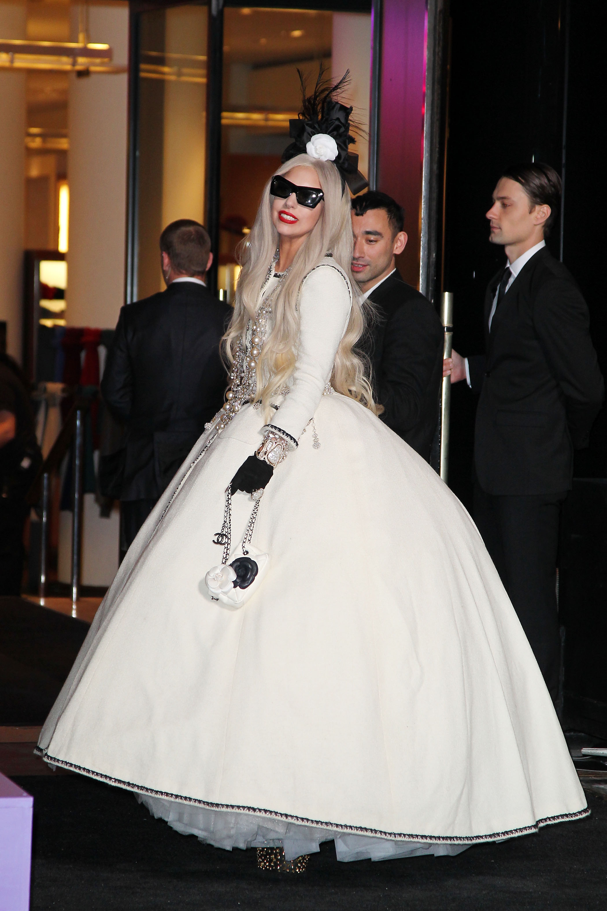 Gaga lanza su tienda de artículos de fin de año