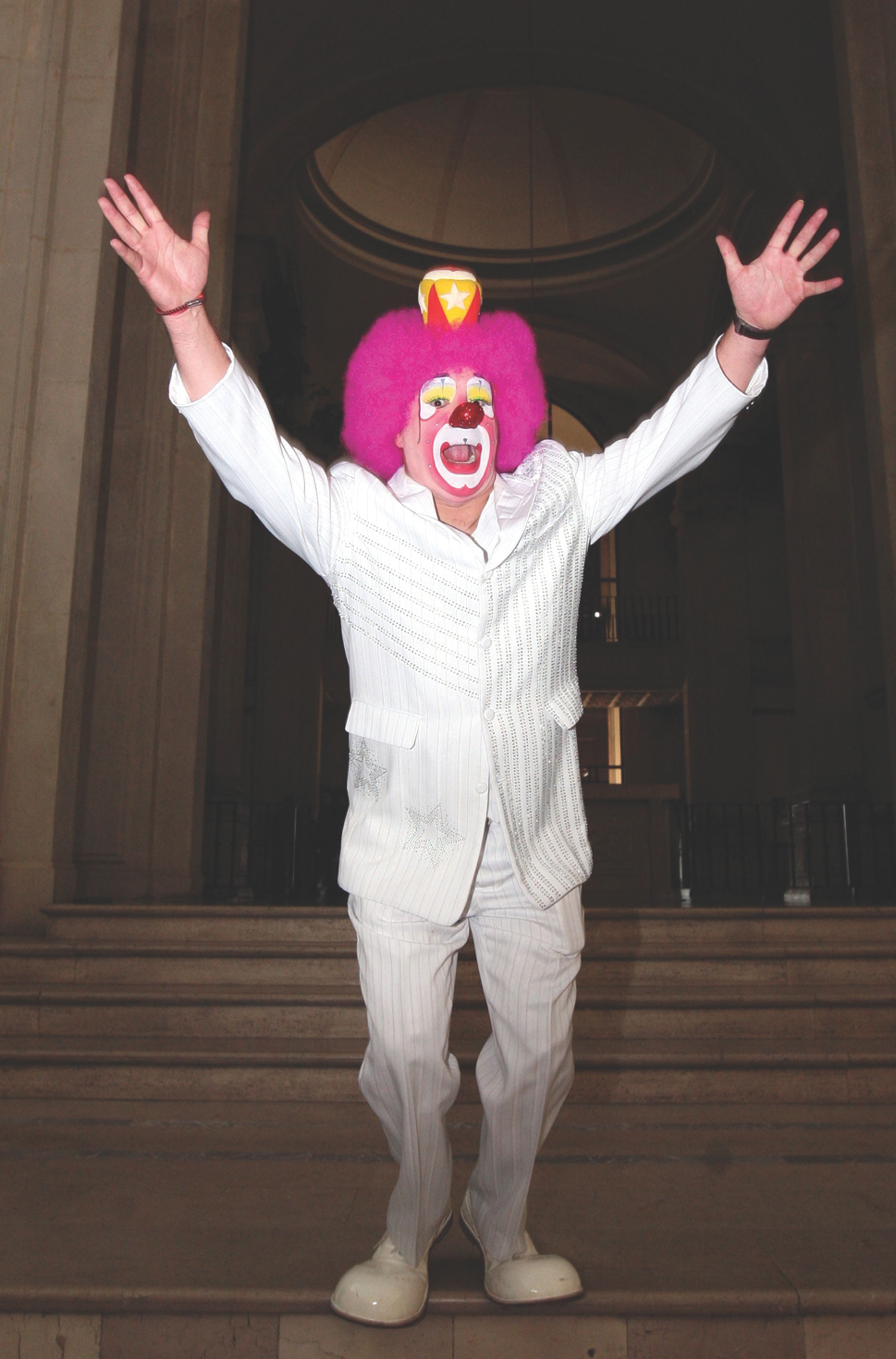 Lamenta Platanito ofender con chiste