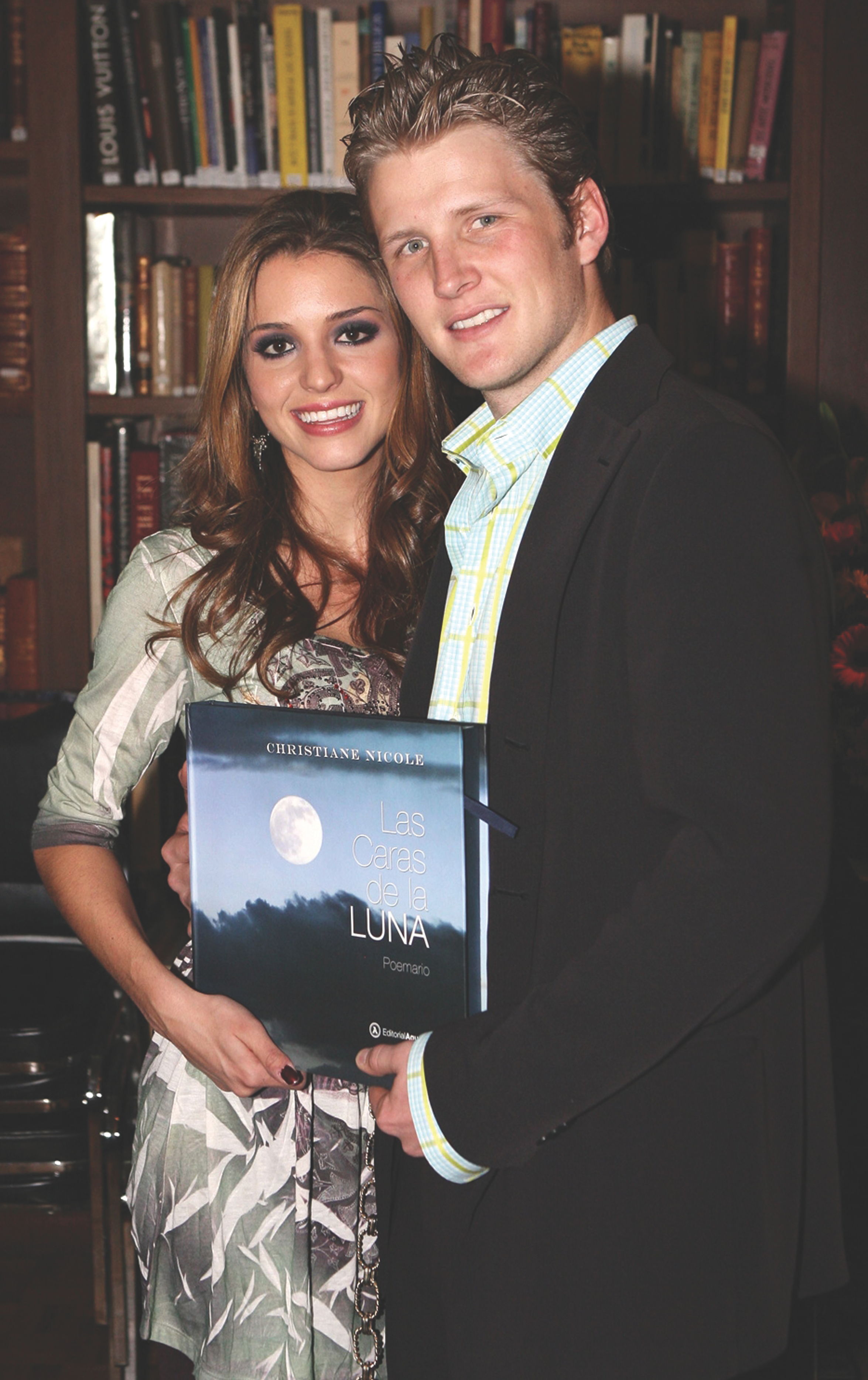 Abre puertas Nicole a dueto con Acha