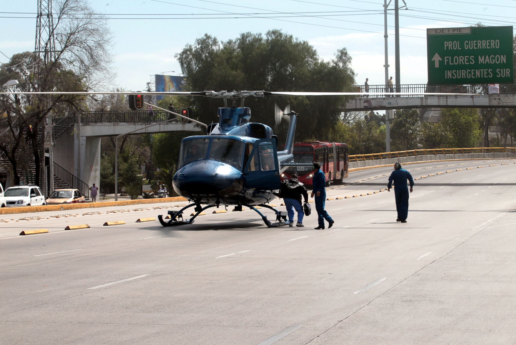 Helic&oacute;pteros oficiales bajo  fuego de narcos en M&eacute;xico