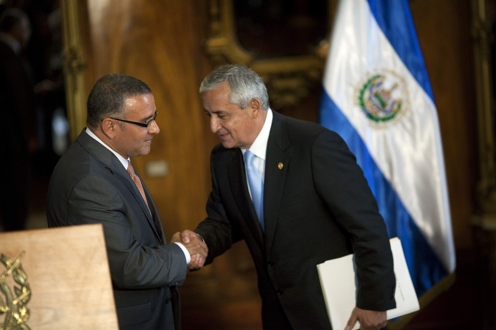Incendio en c&aacute;rcel deja cientos de muertos