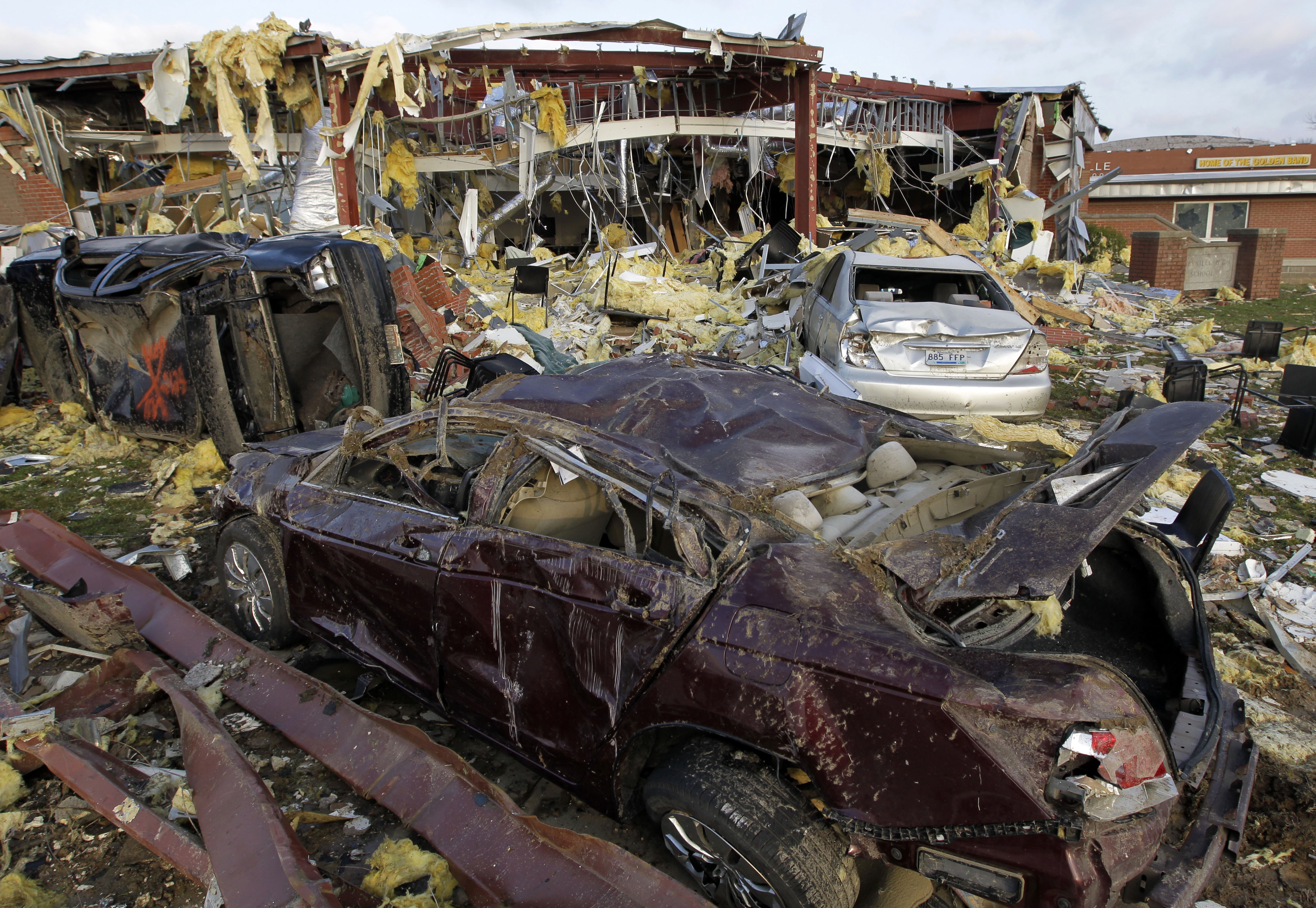 Decenas de muertos en poblaciones arrasadas por tormentas