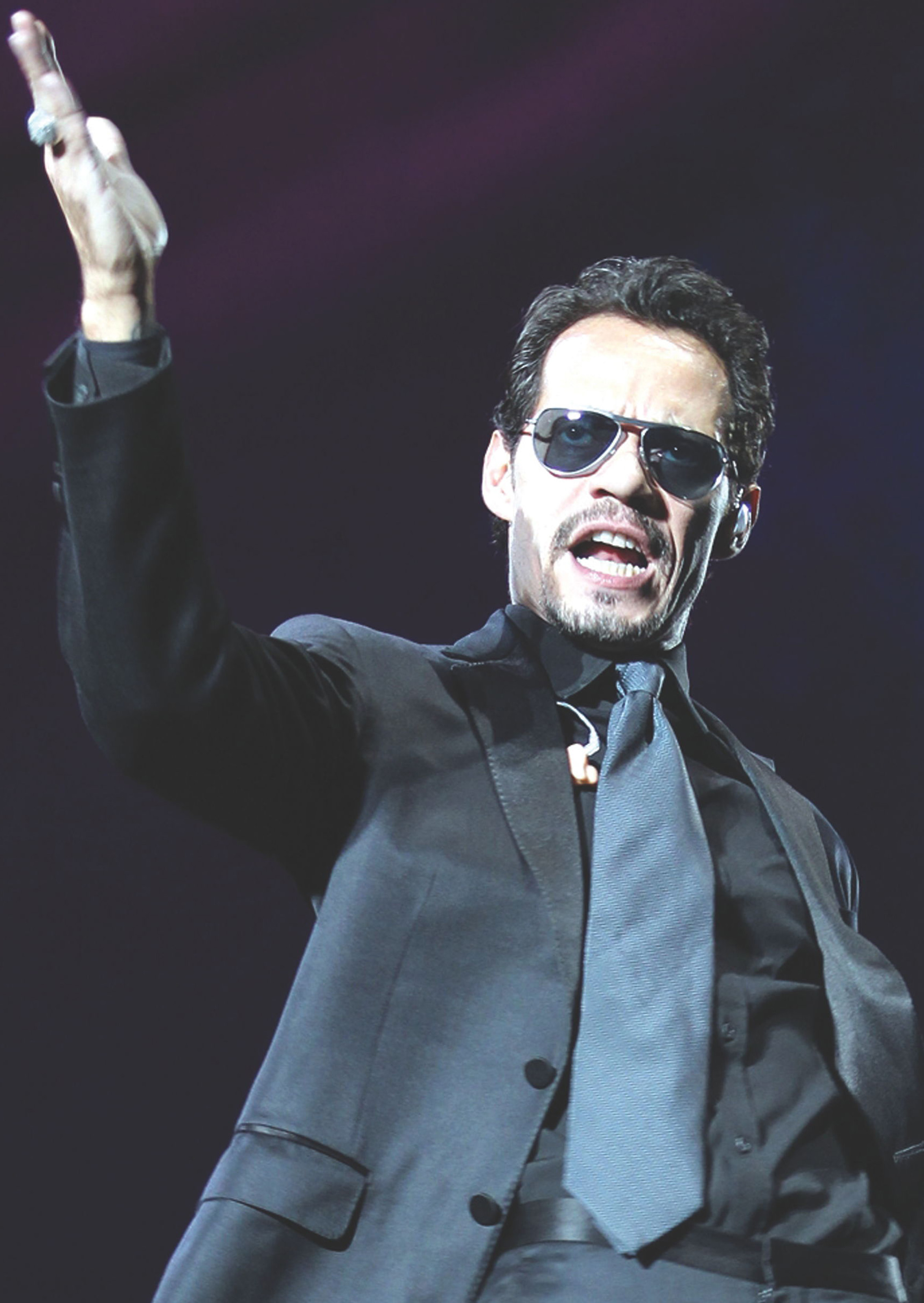 Marc Anthony recibe premio por su aporte a la m&uacute;sica popular