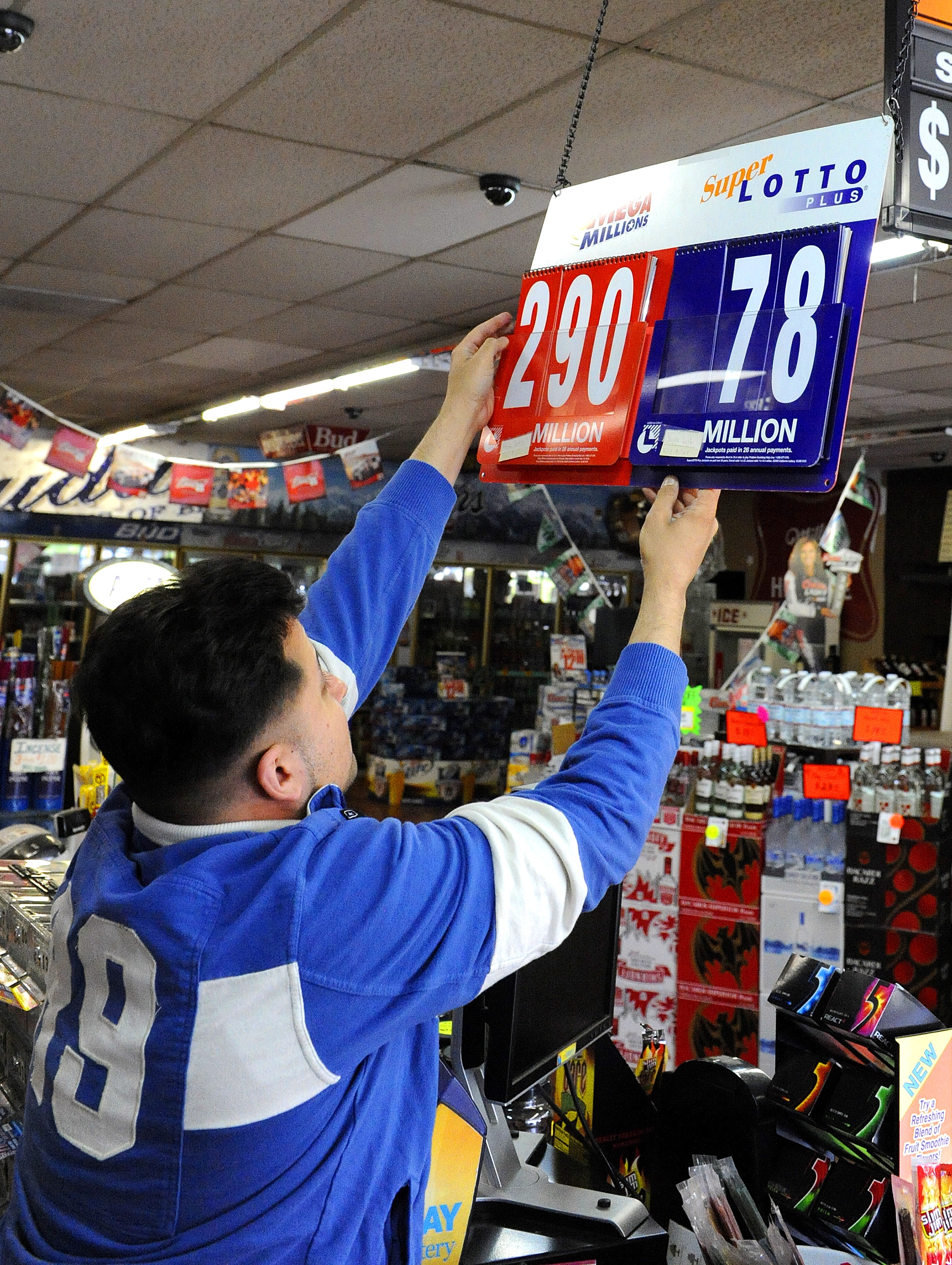 Mega Millions suma $476 millones