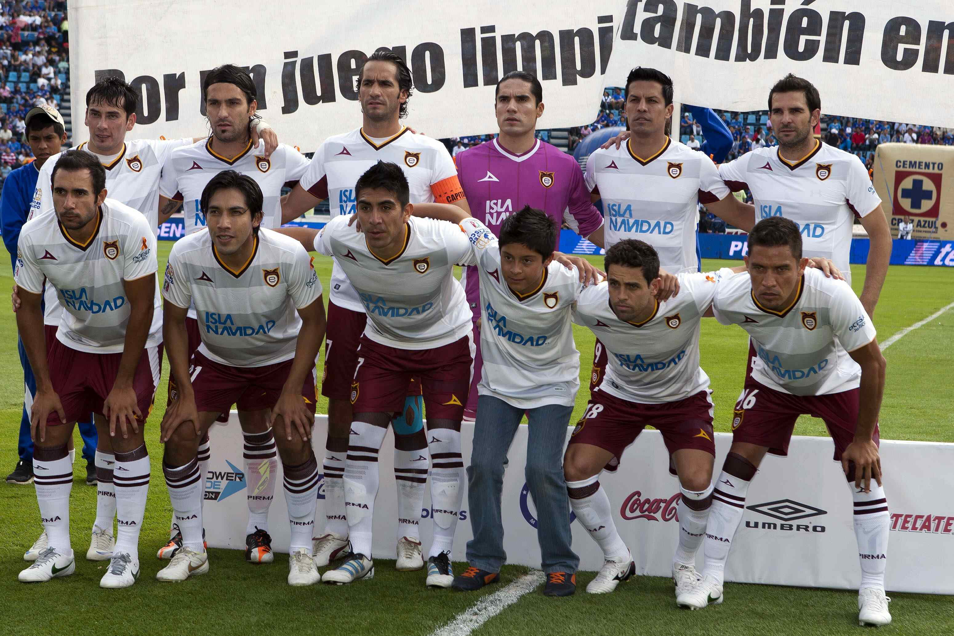 &iexcl;Los mariachis callaron!