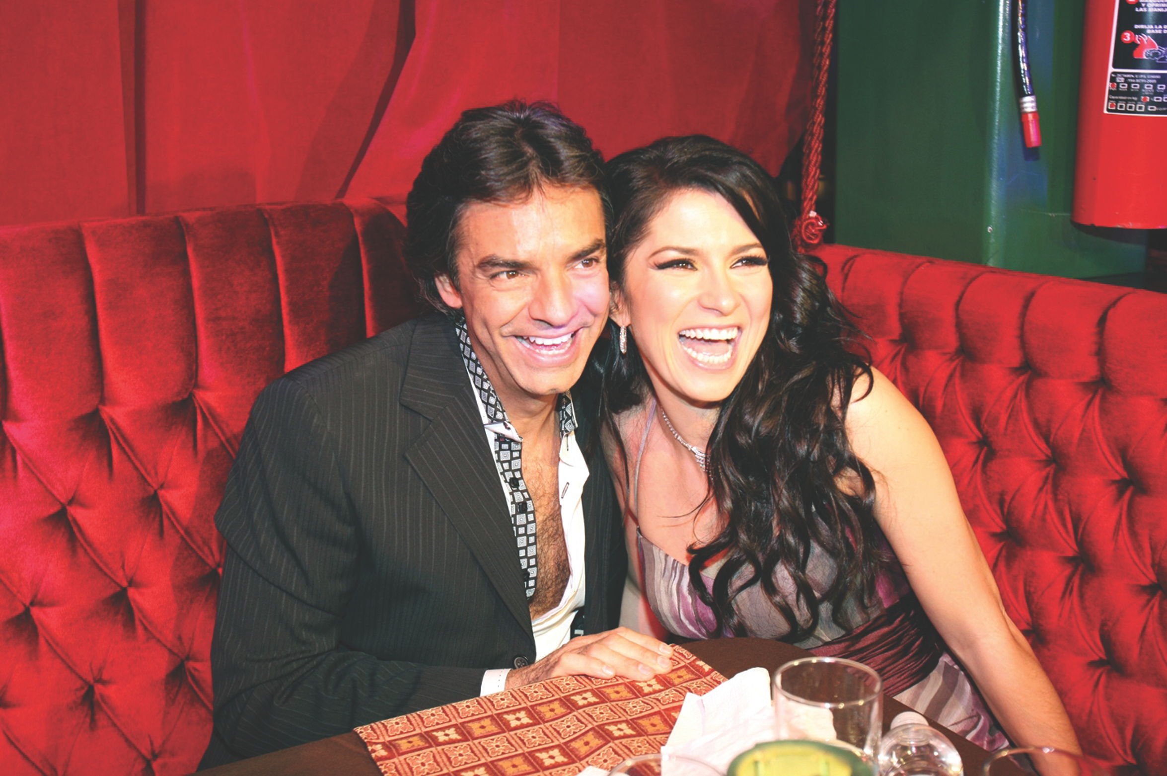 Prepara Derbez boda de peluche