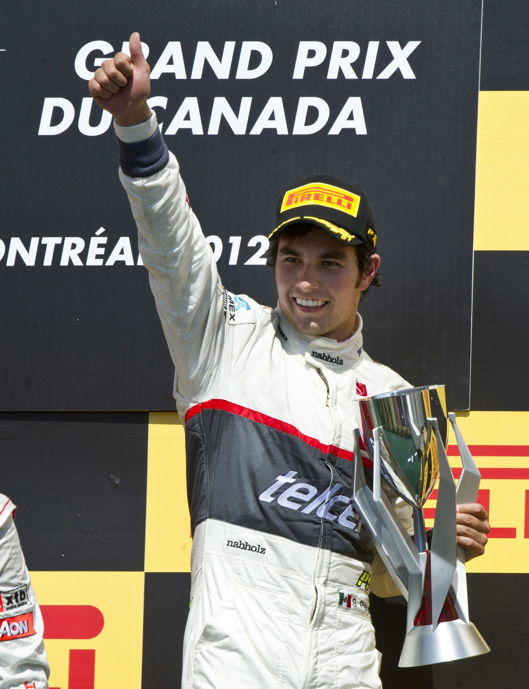 “Checo”, espectacular en Canad&aacute;
