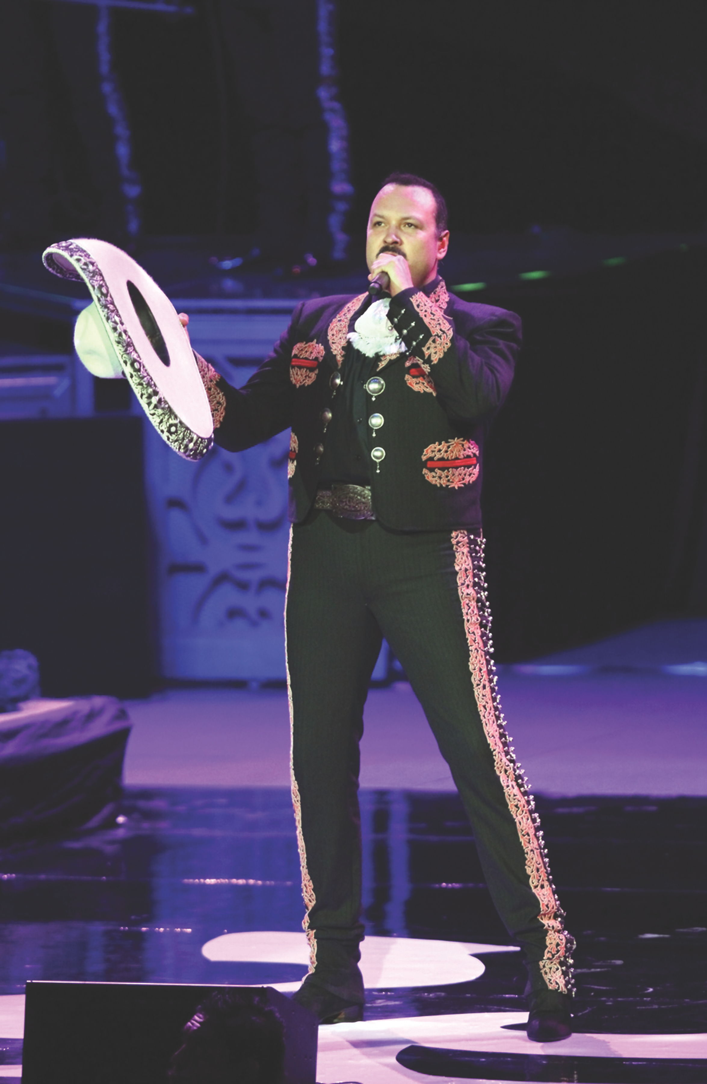 Pepe Aguilar tendr&aacute; su propia estrella en el Paseo de la Fama