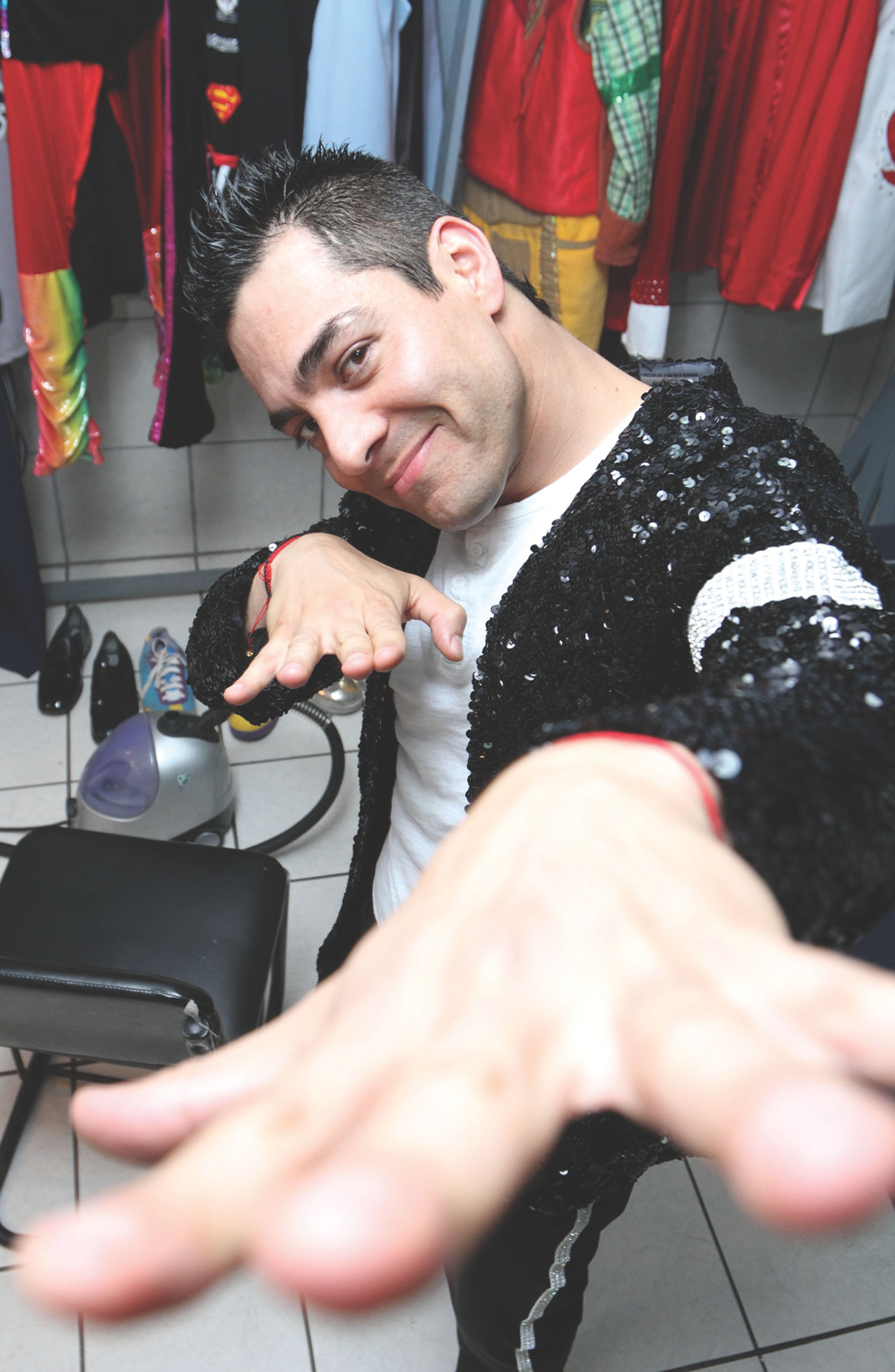 Omar Chaparro debuta como cantante