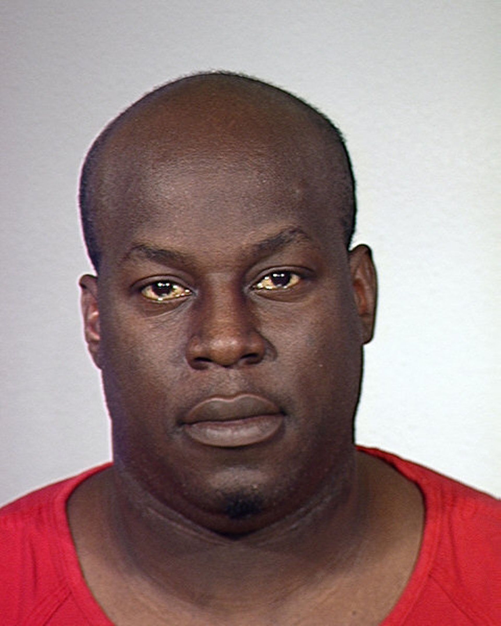 Hombre se hizo  pasar por agente de ICE