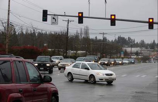 Monroe y Lynnwood usan c&aacute;maras de tr&aacute;fico cerca de escuelas