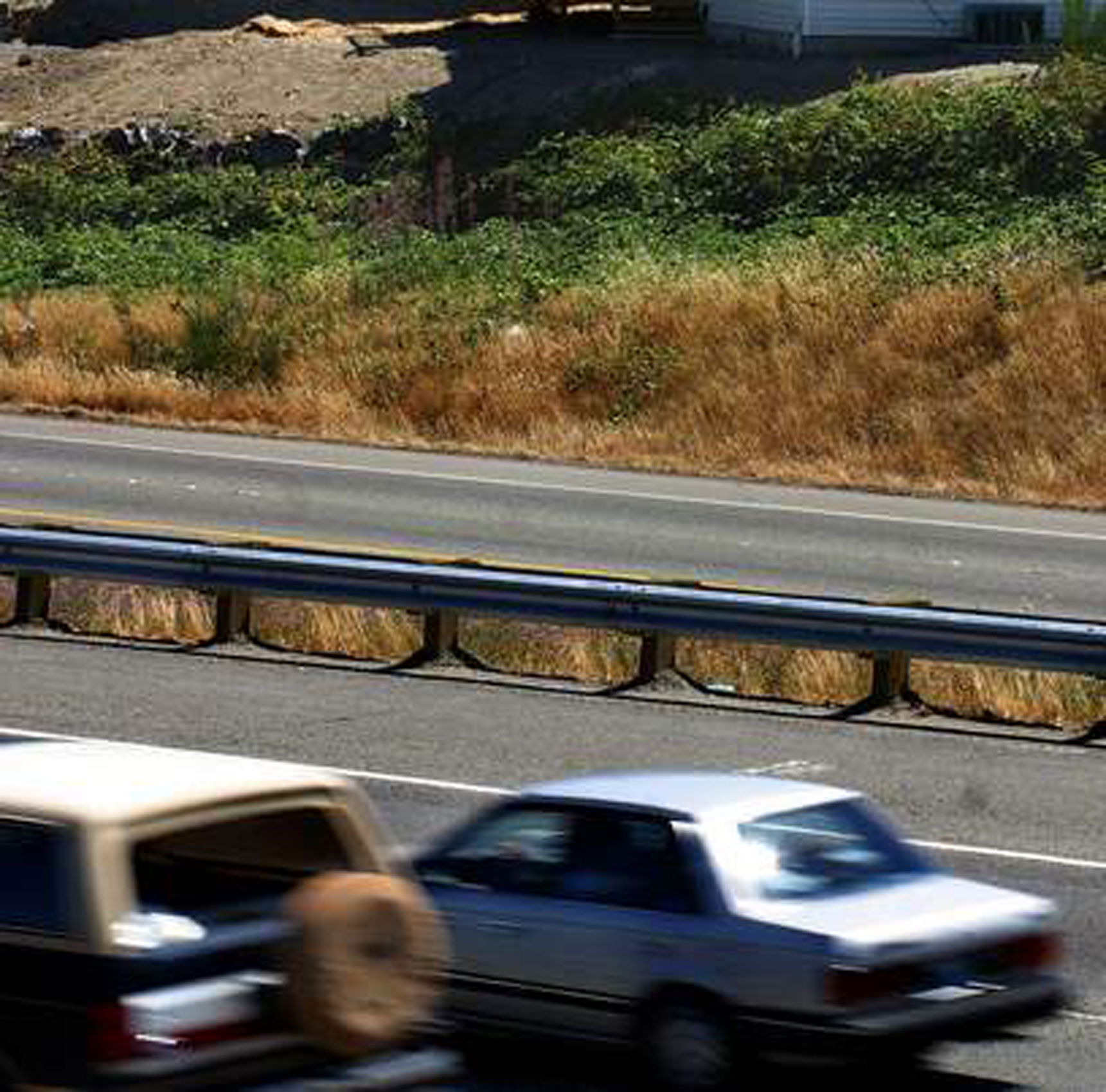 Apu&ntilde;alan a hombre en Burien