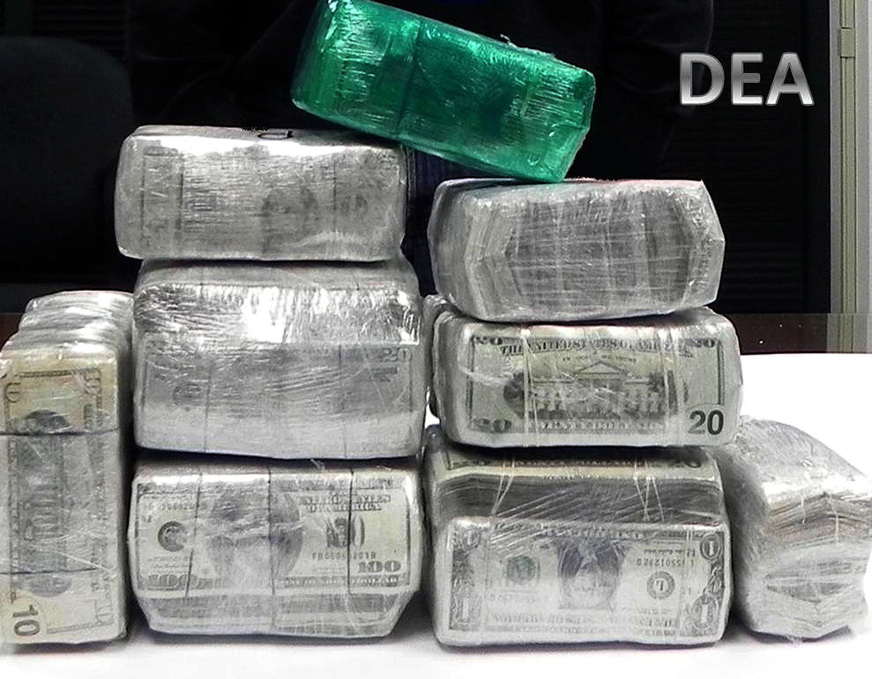 Dinero de mexicanos ser&aacute; para c&aacute;rceles