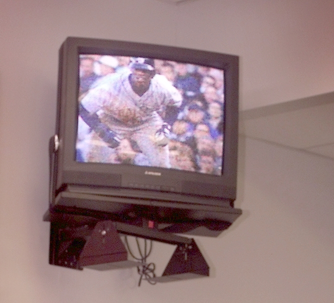 Reo que mat&oacute; a polic&iacute;a,  recibe TV