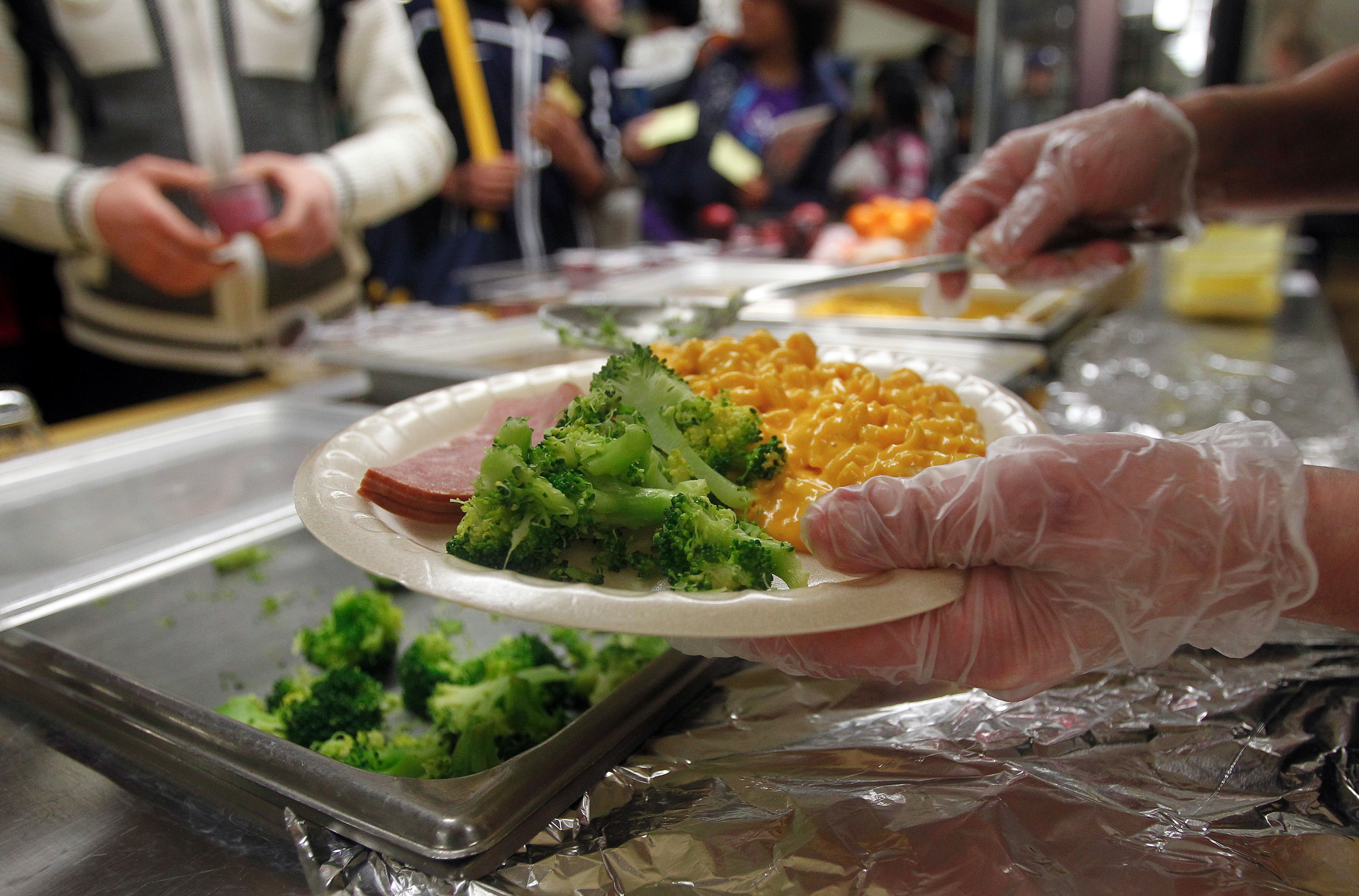Reporte: La mayor&iacute;a de las cocinas escolares son limpias y seguras