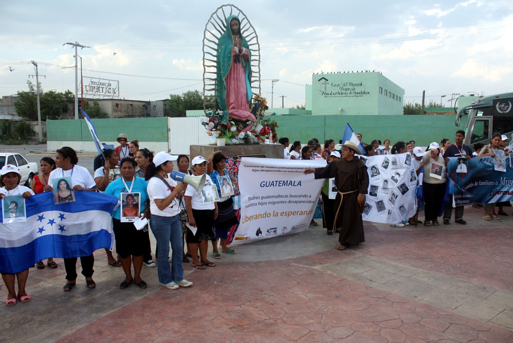 En busca de sus hijos