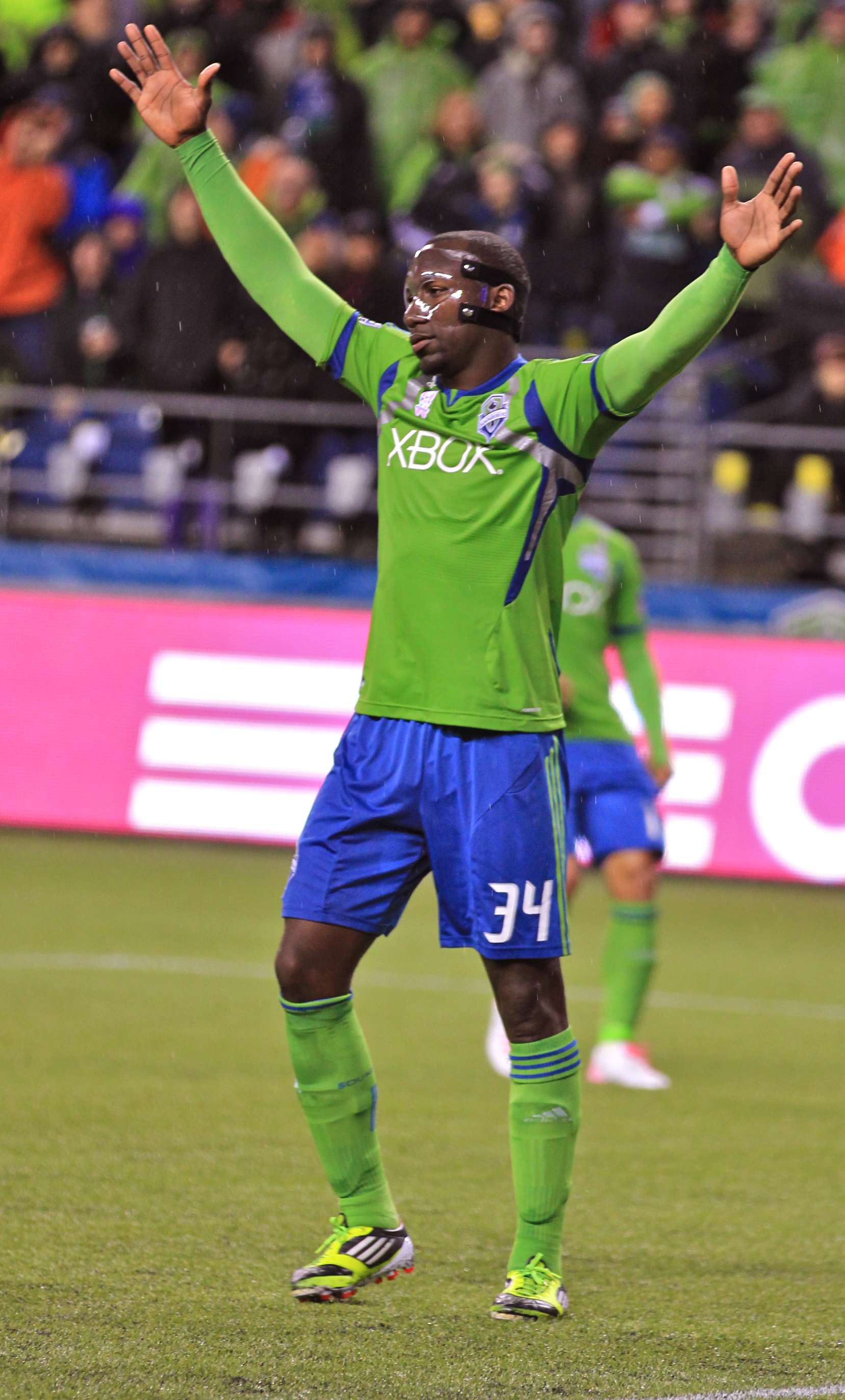 “El Presidente” jug&oacute; con m&aacute;scara