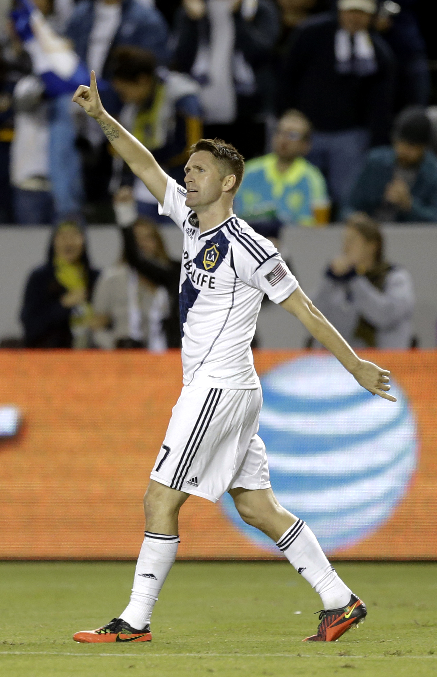 Galaxy golea a Sounders