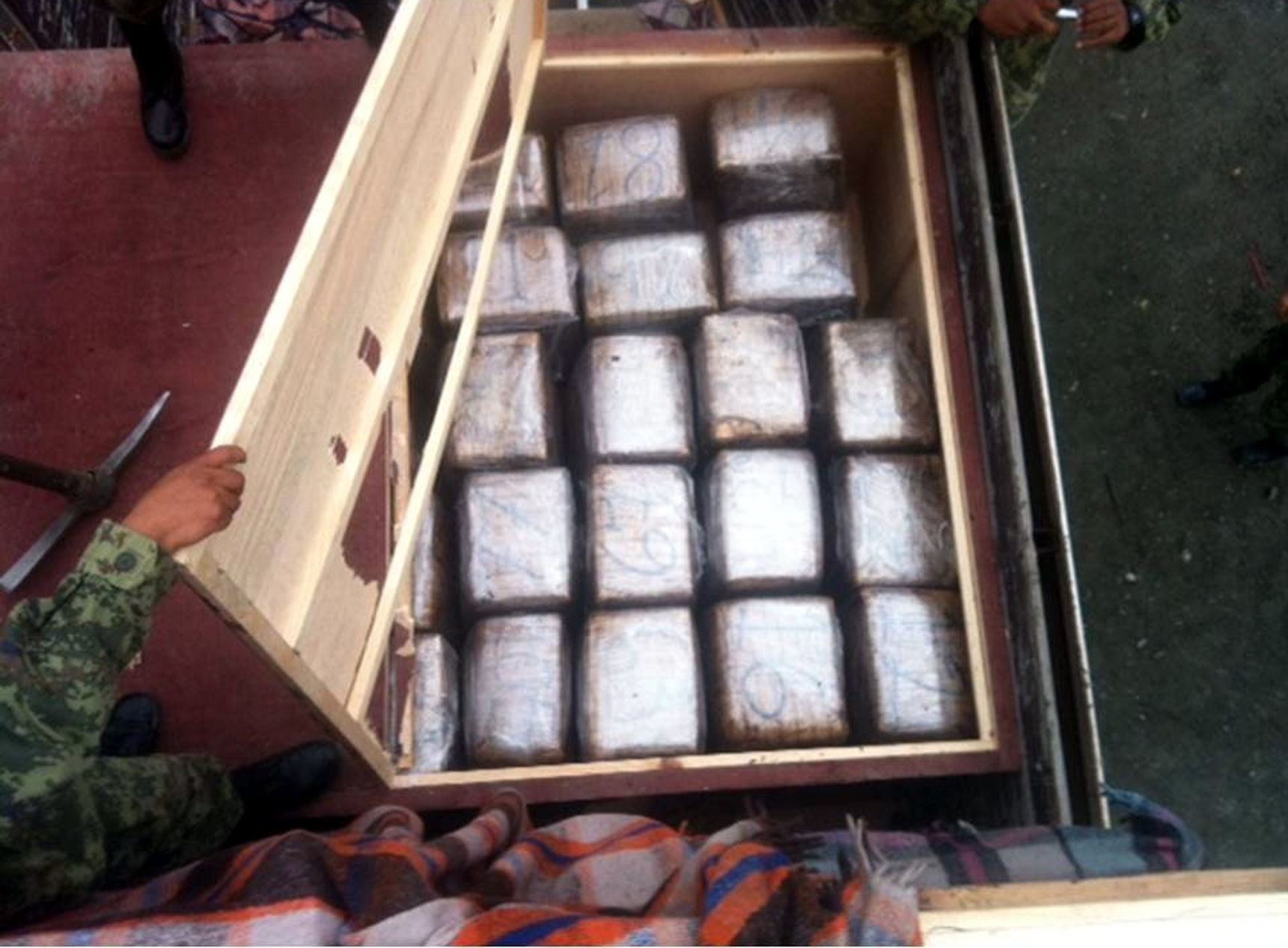 Ecuador Detienen a 8 con 500 kilos de coca&iacute;na