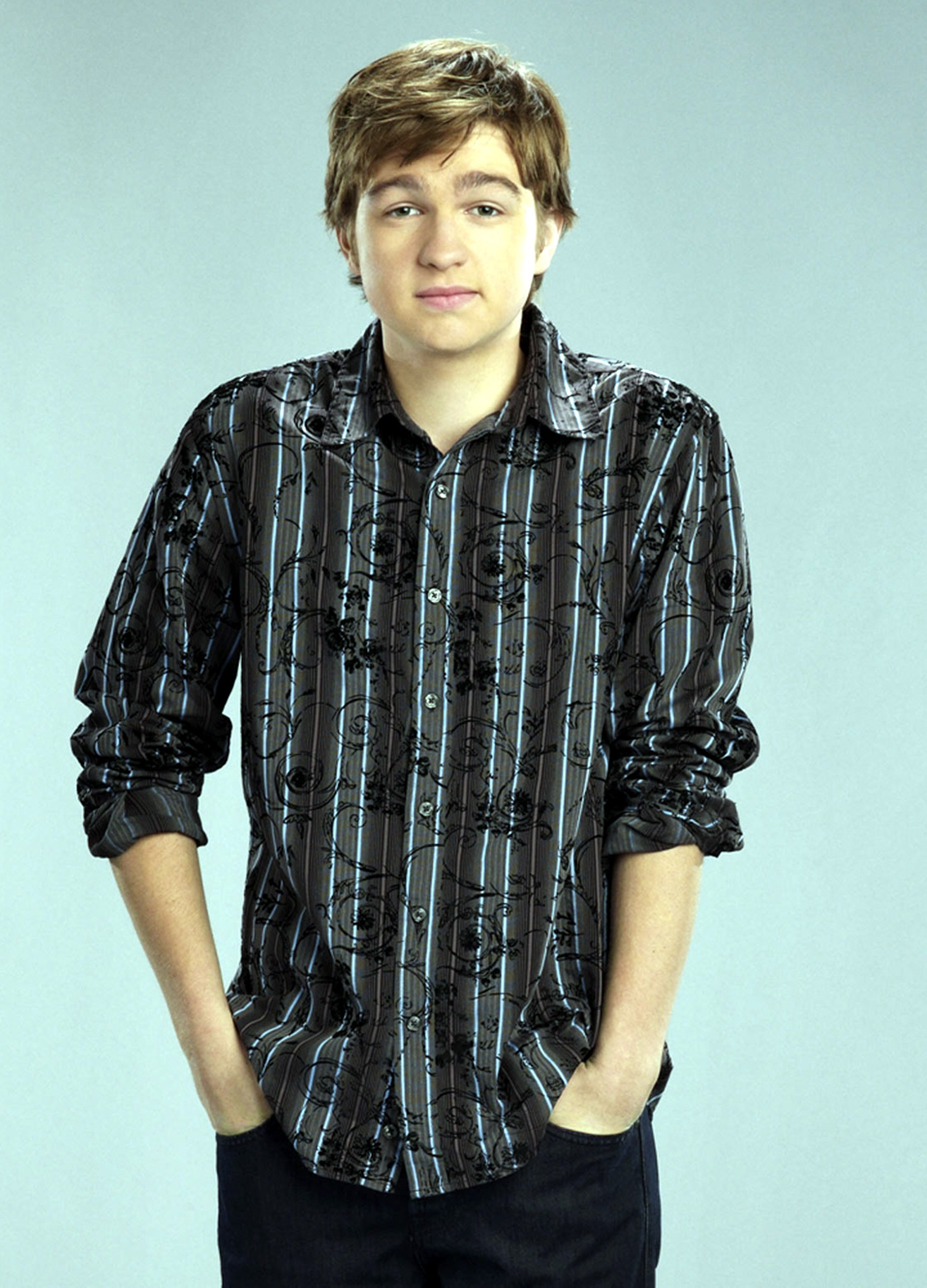 Califica Angus de basura a Two and a Half Men