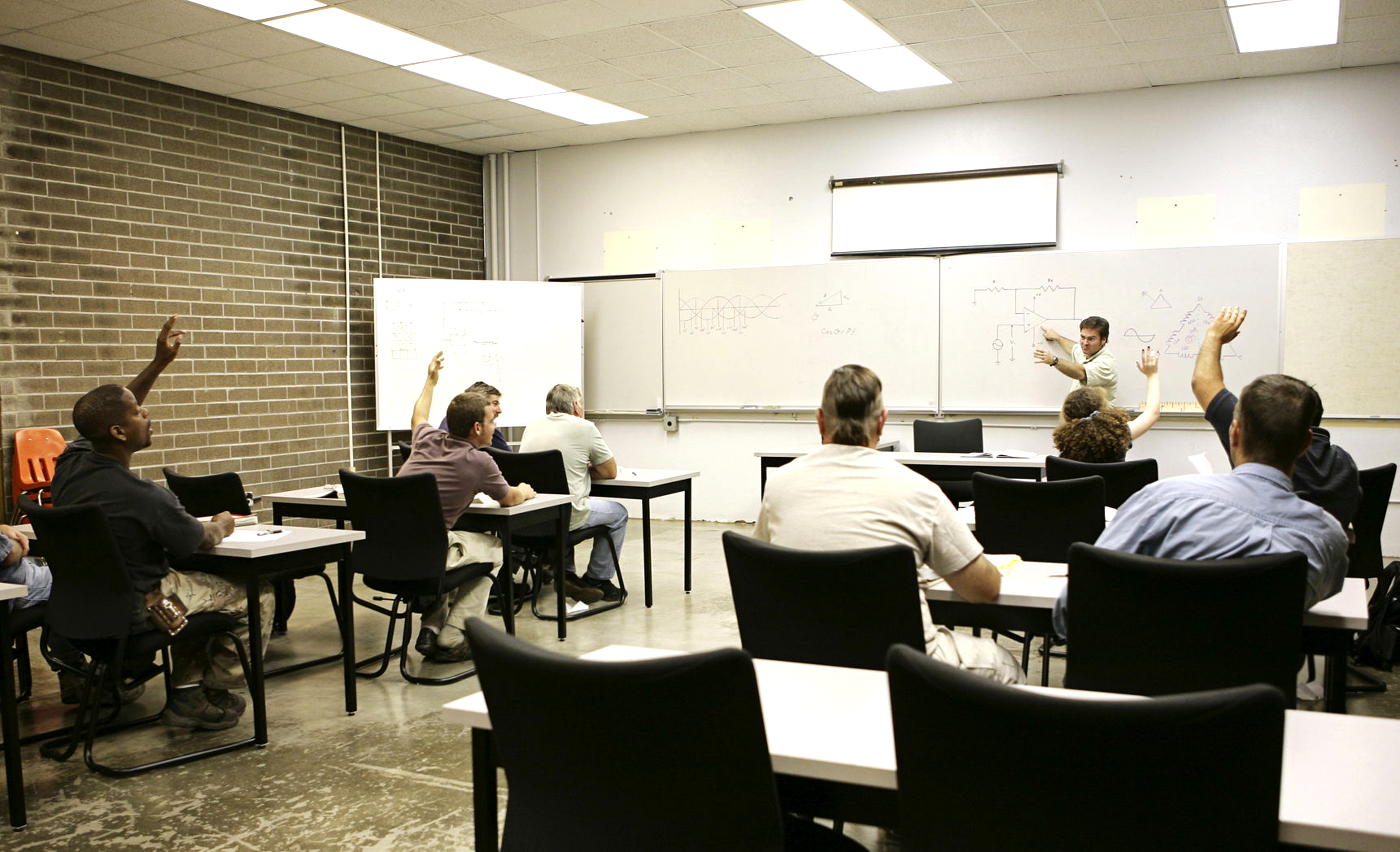 Colegios Comunitarios:  Aumentan crecimiento educacional