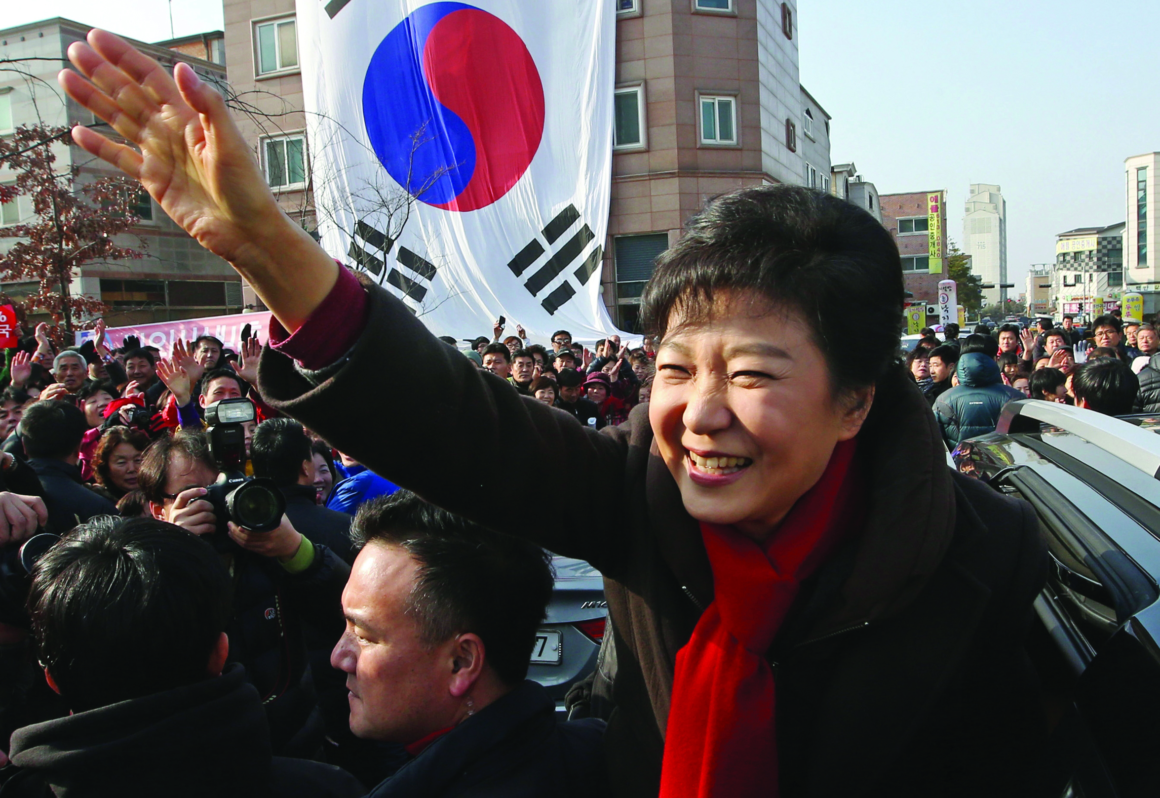 Mujer gana presidencia surcoreana por 1ra vez