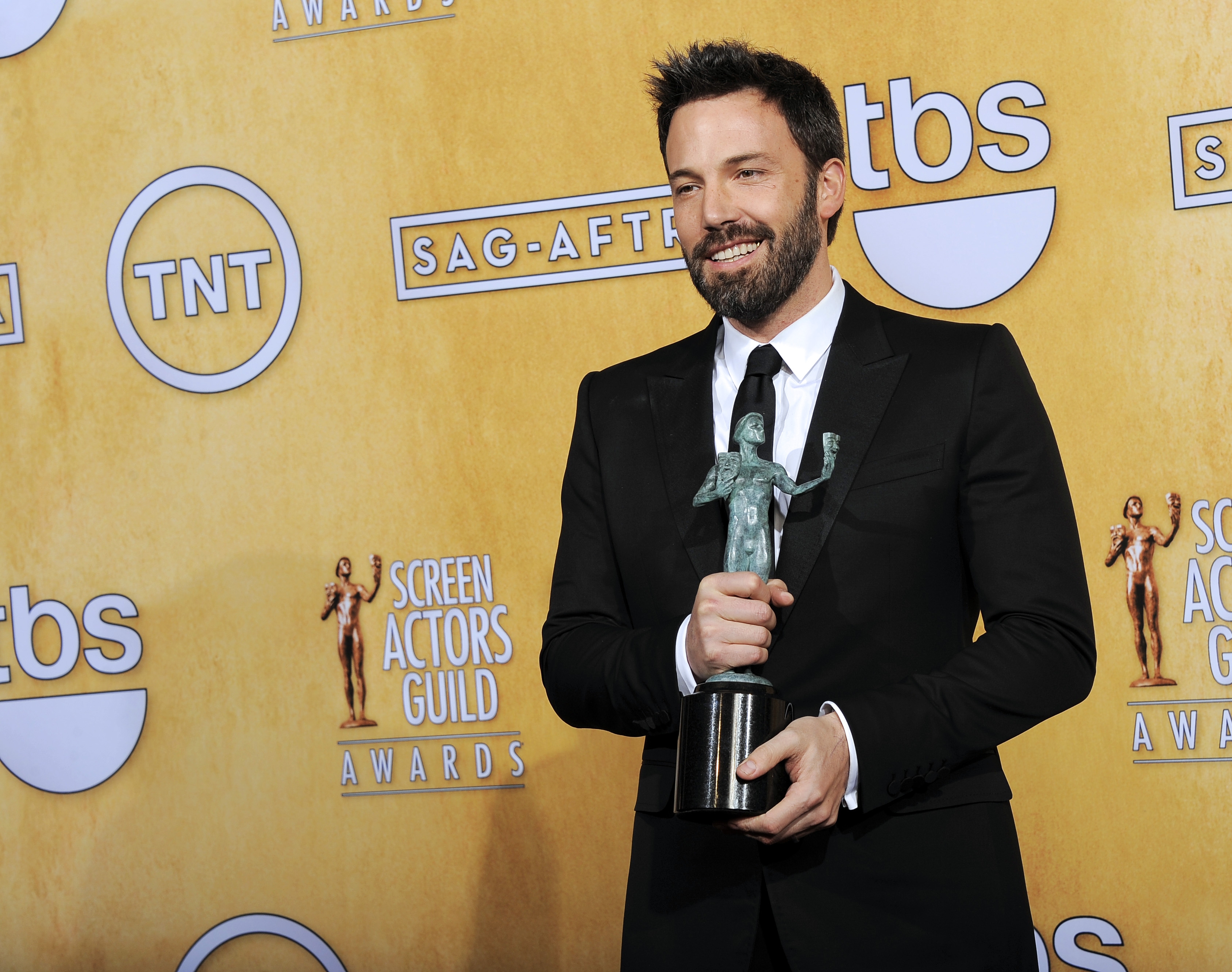 Day Lewis y Lawrence ganan premios de SAG